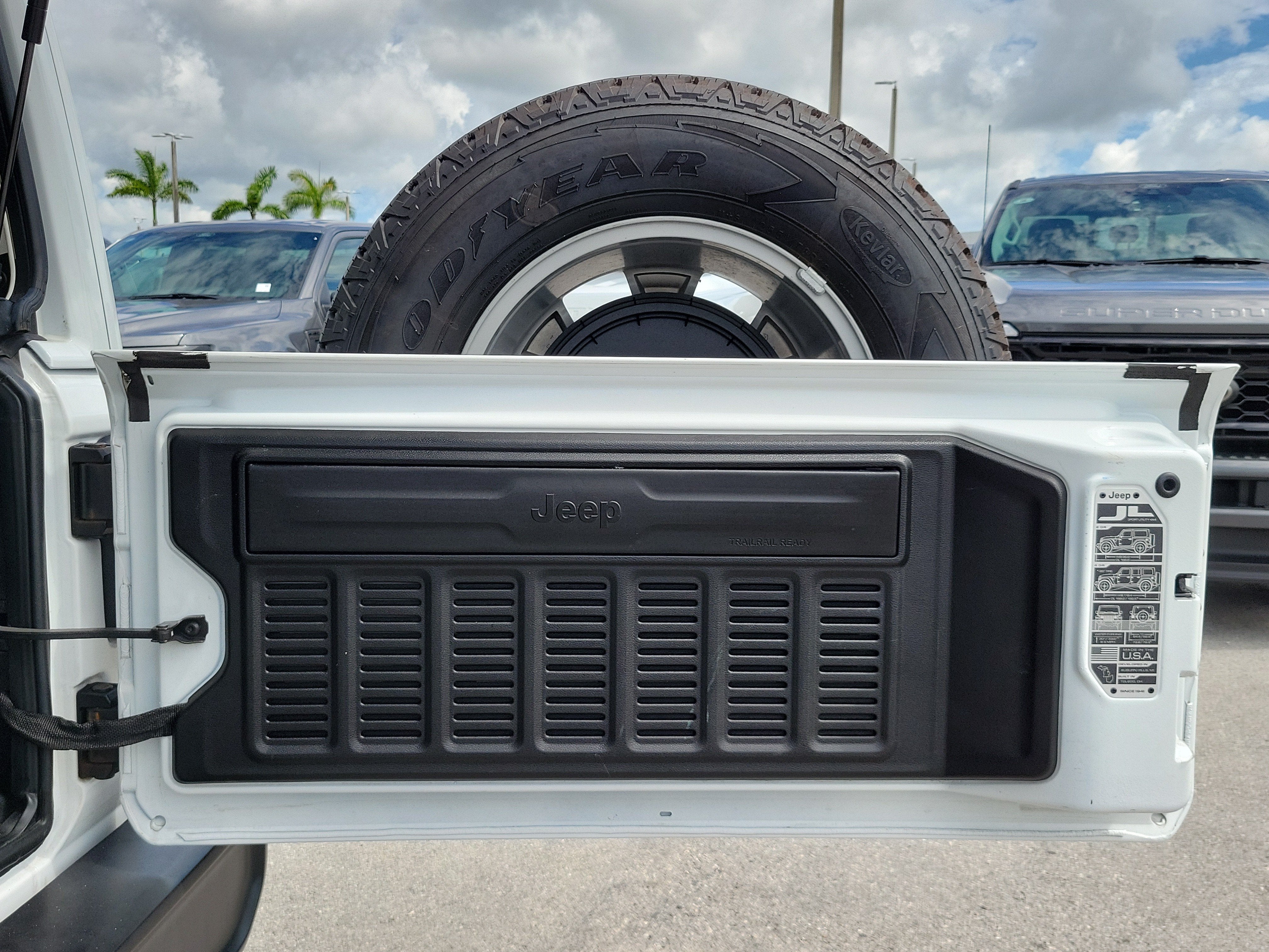 2023 Jeep Wrangler 4xe Sahara 4WD