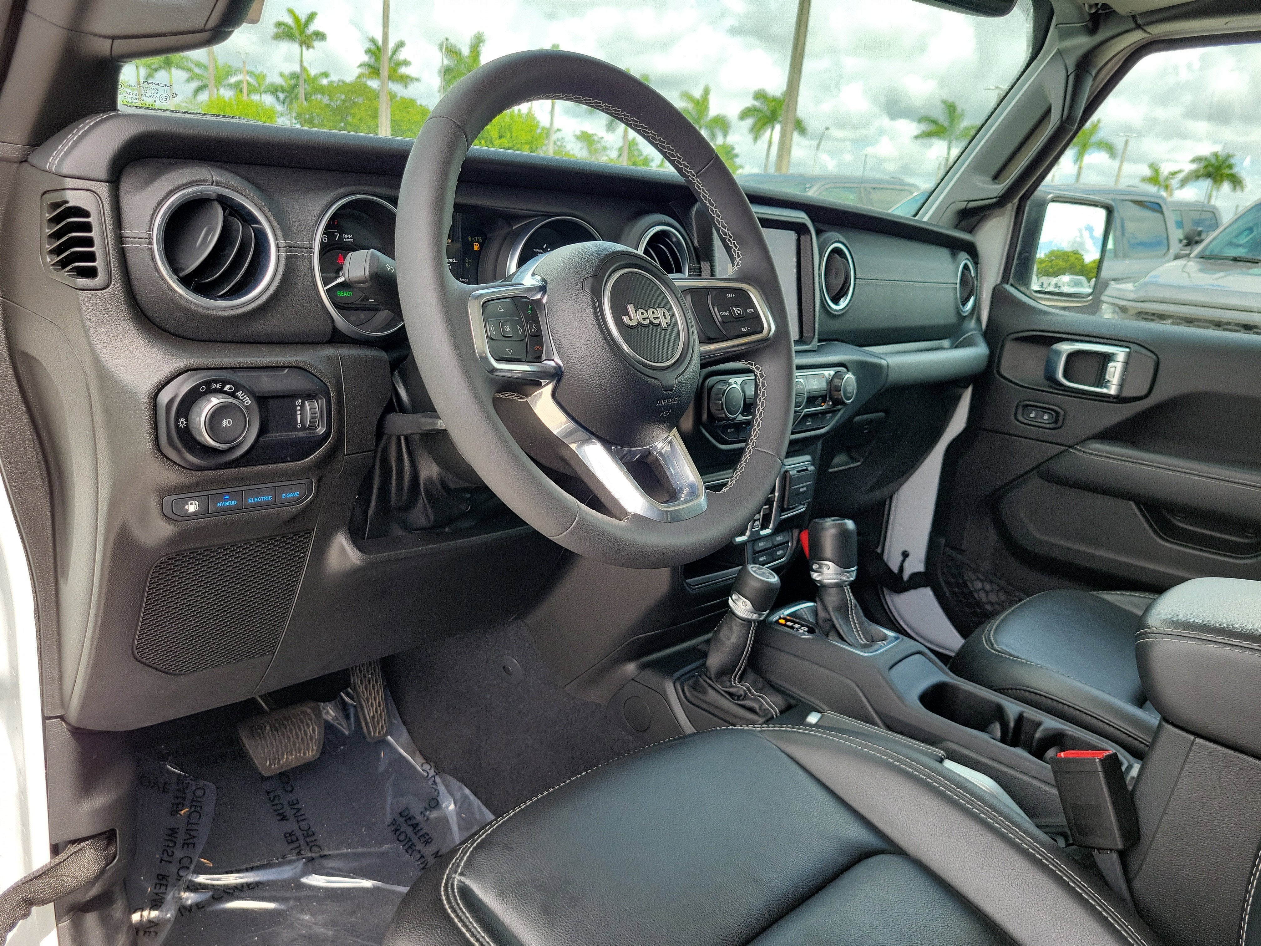 2023 Jeep Wrangler 4xe Sahara 4WD