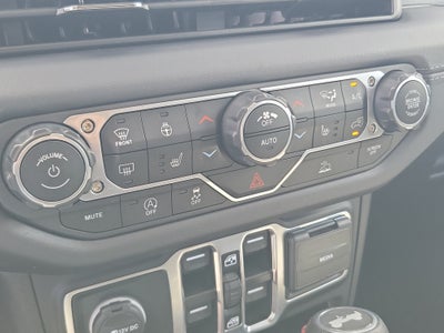 2025 Jeep Wrangler Sahara 4WD