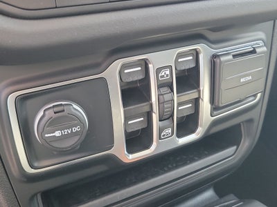 2025 Jeep Wrangler Sahara 4WD