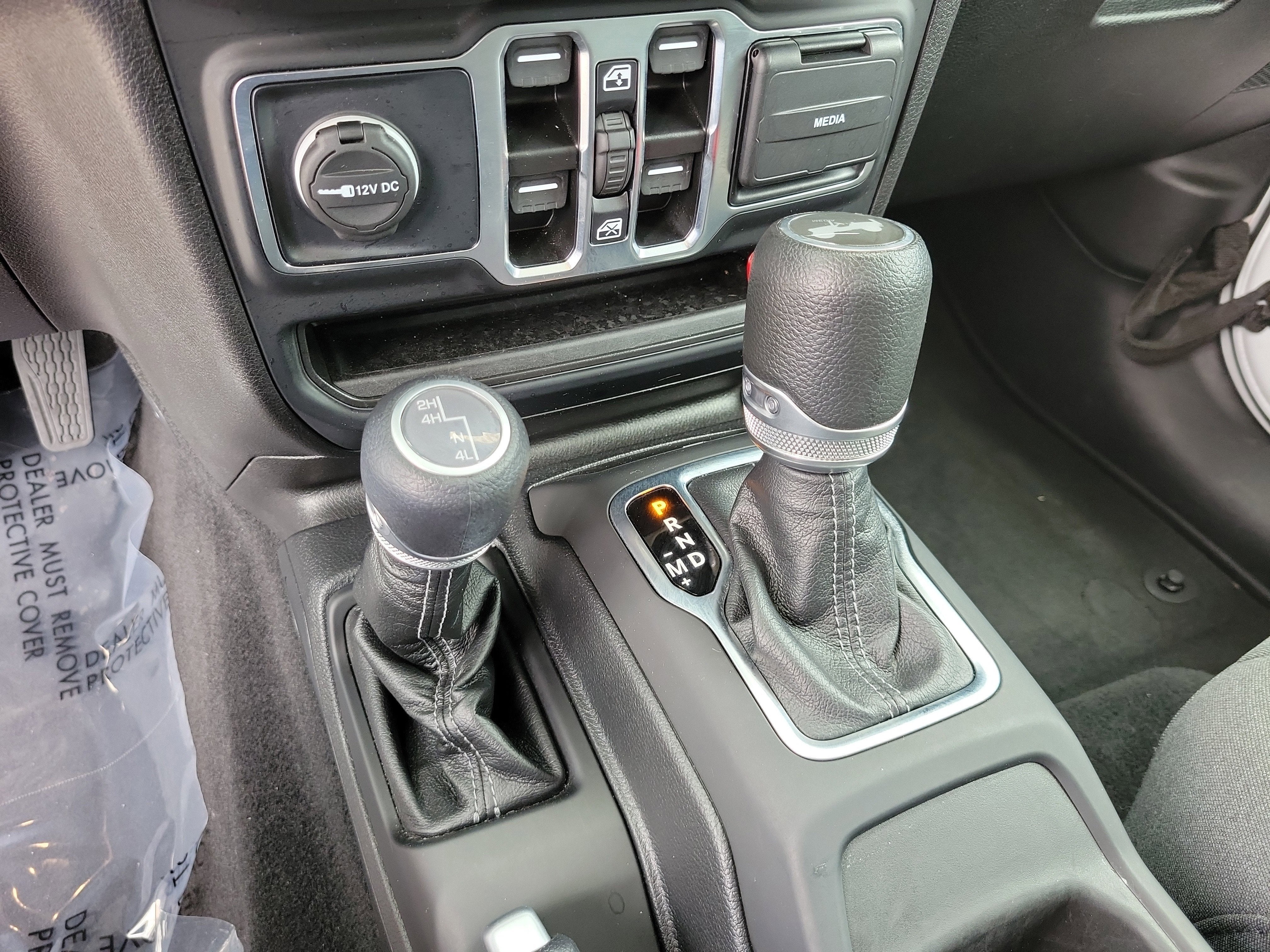 2025 Jeep Wrangler Sahara 4WD