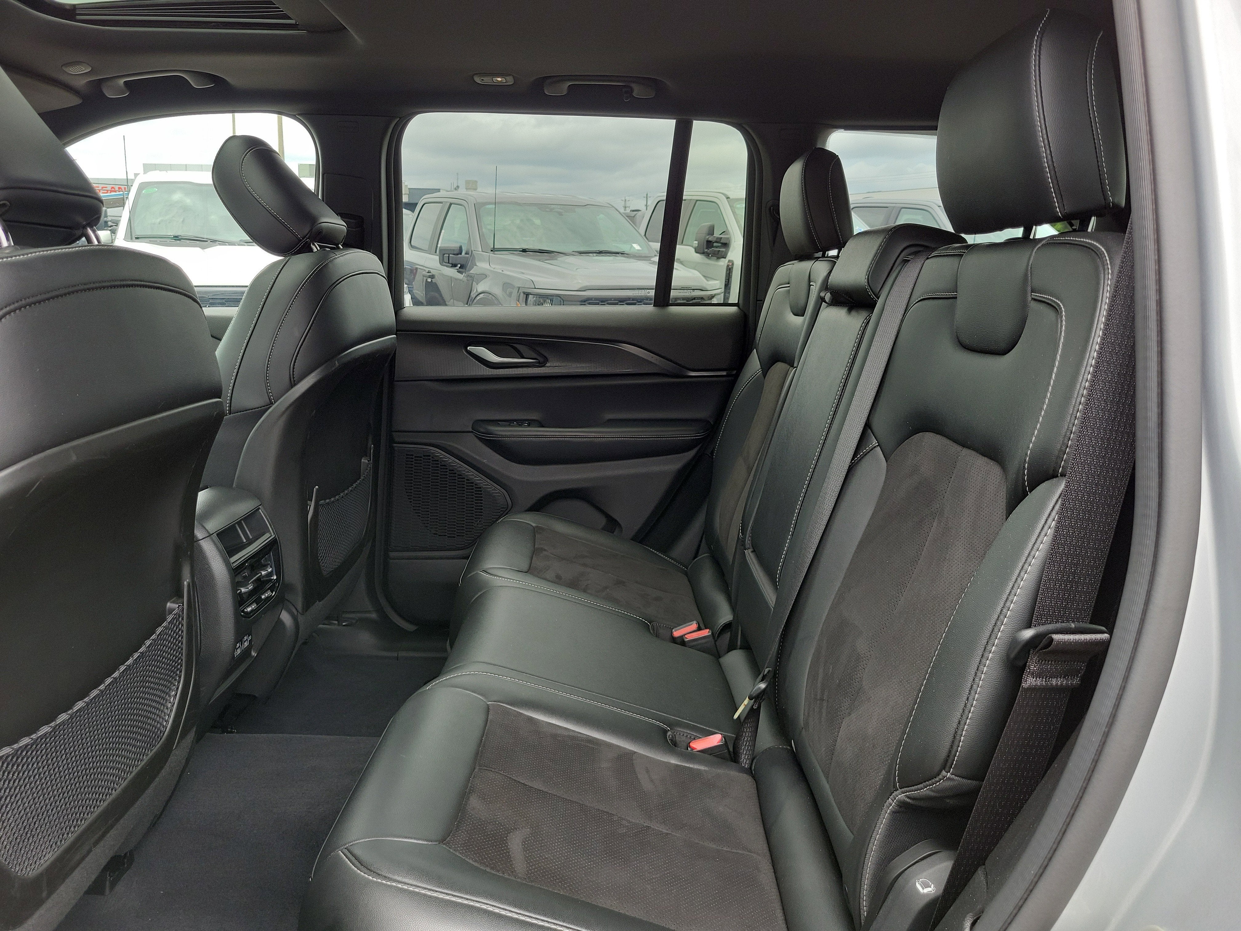2023 Jeep Grand Cherokee Altitude X 4WD