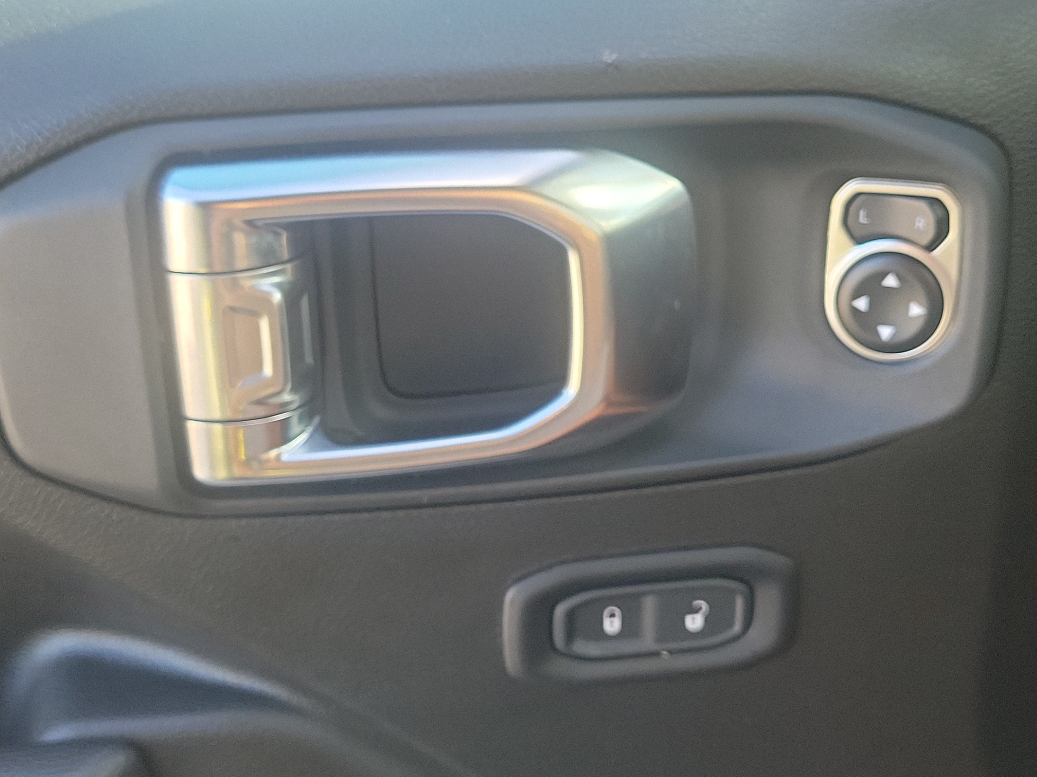 2025 Jeep Wrangler 4xe Willys