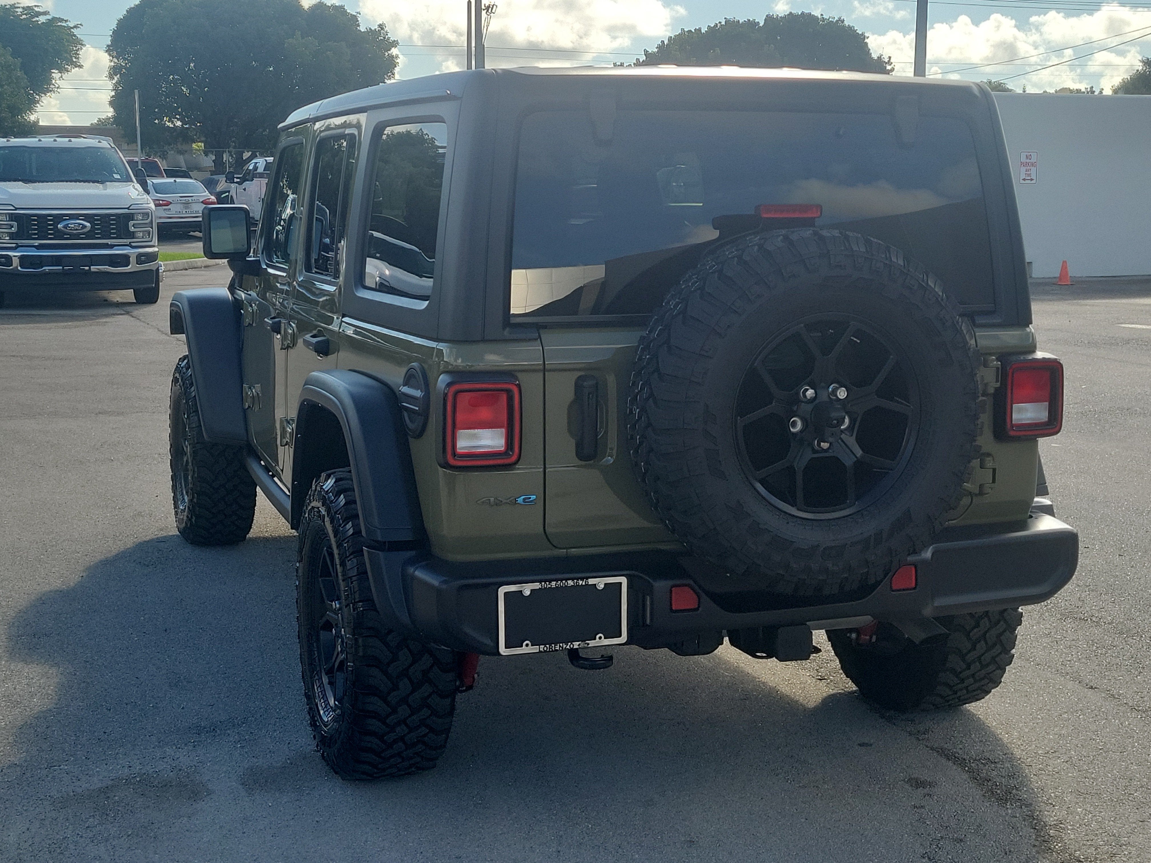 2025 Jeep Wrangler 4xe Willys