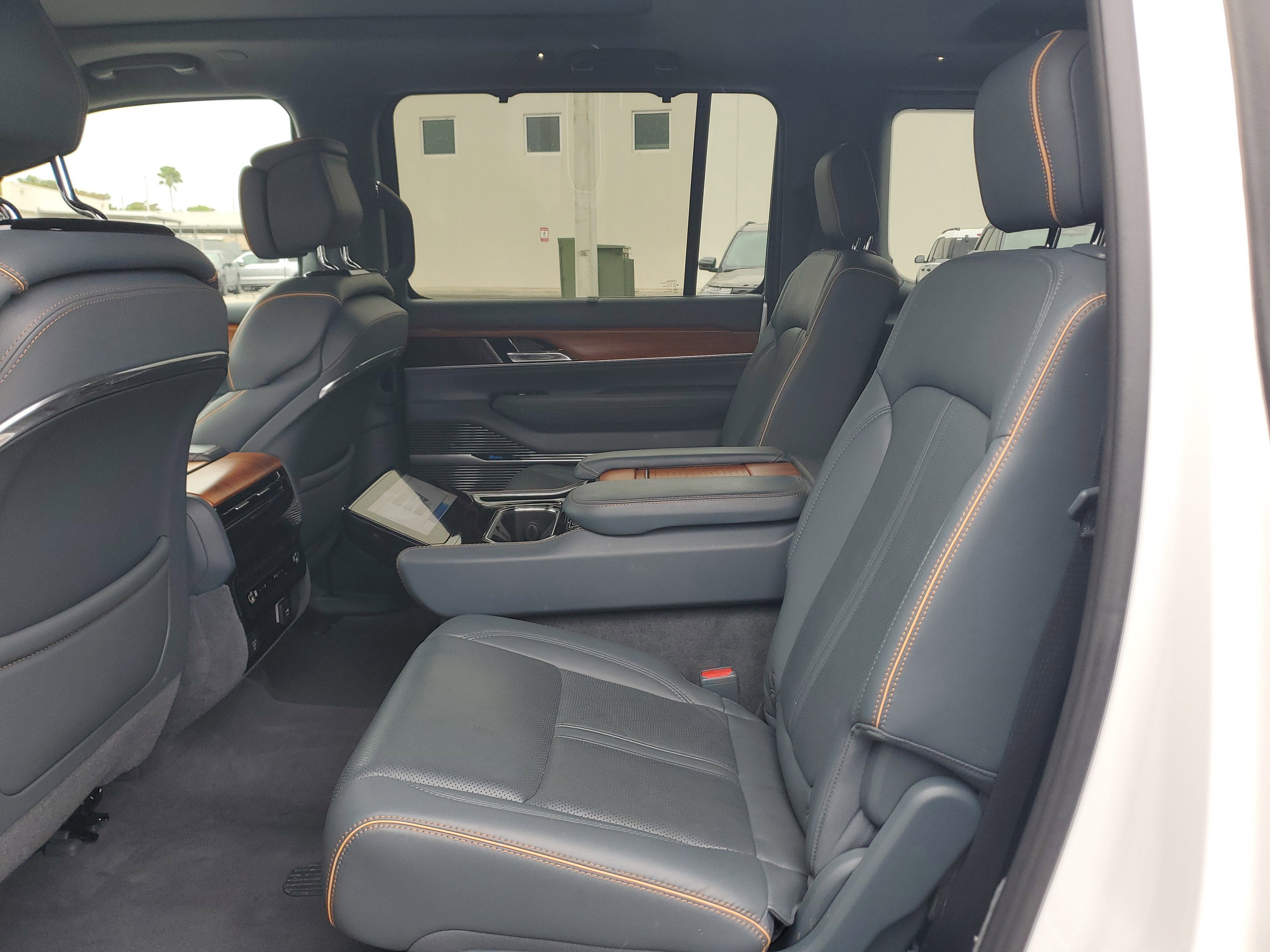 2022 Jeep Grand Wagoneer Series II