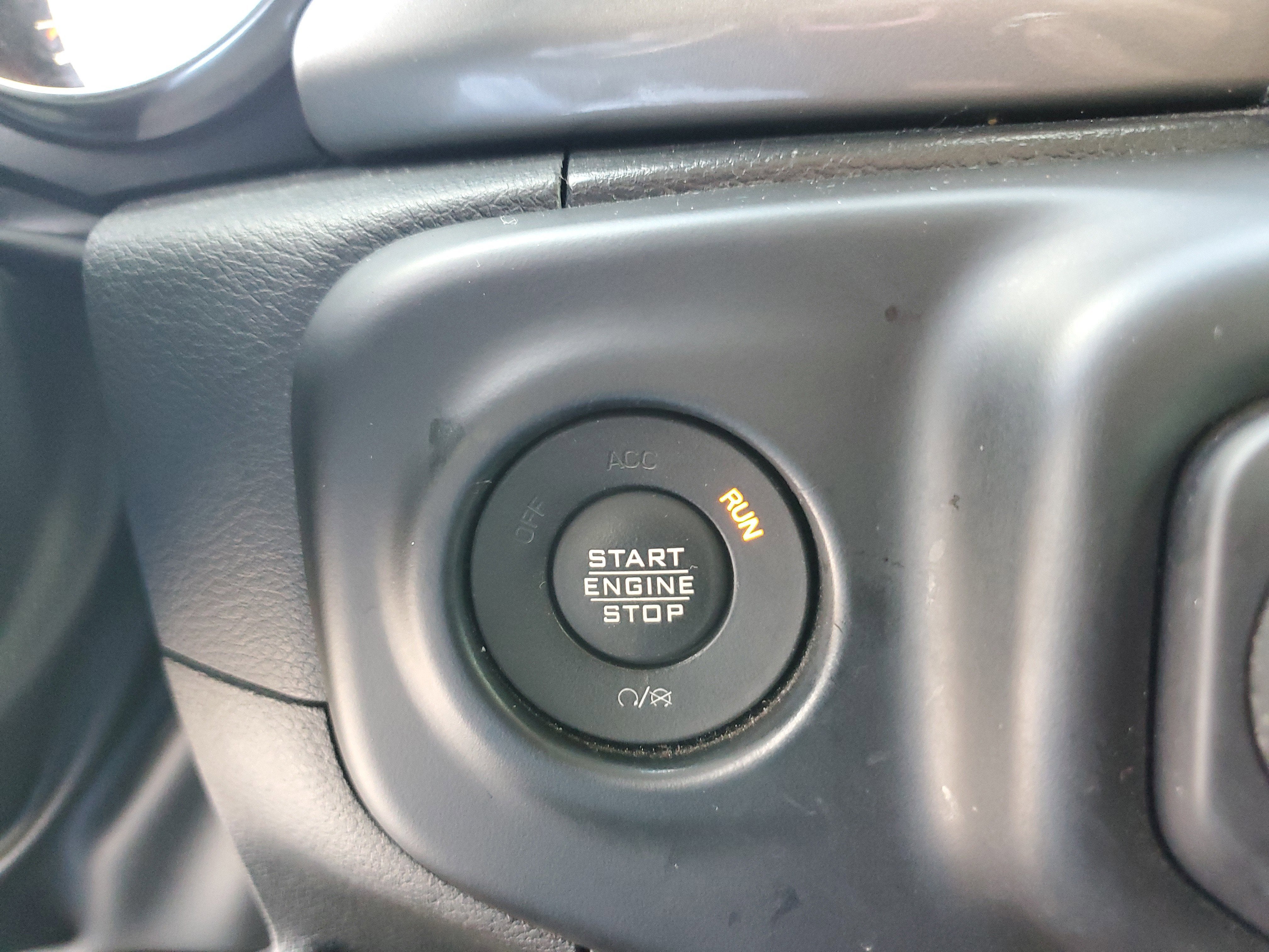 2022 Jeep Gladiator Overland 4WD