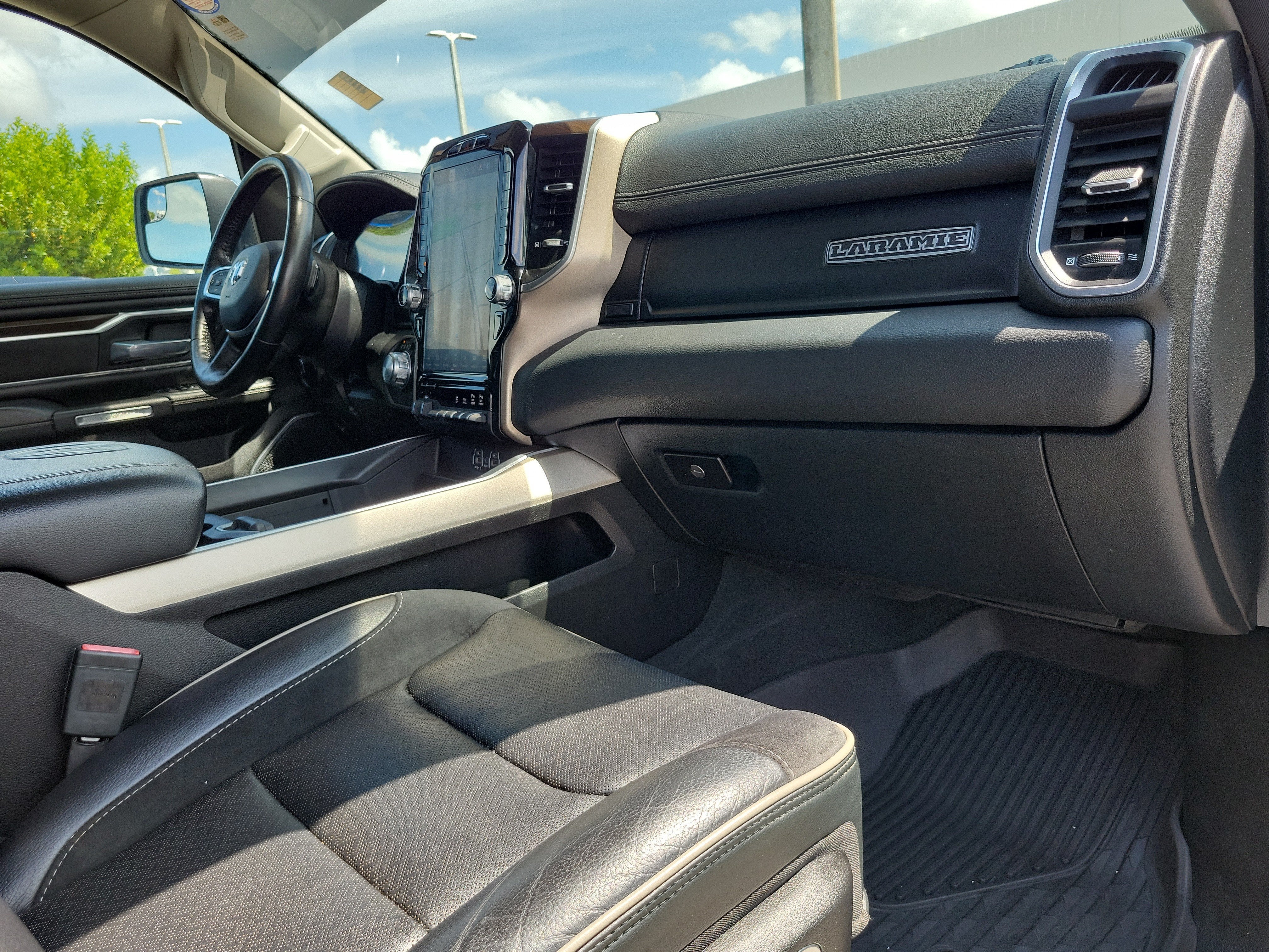 2022 RAM 1500 Laramie 4WD