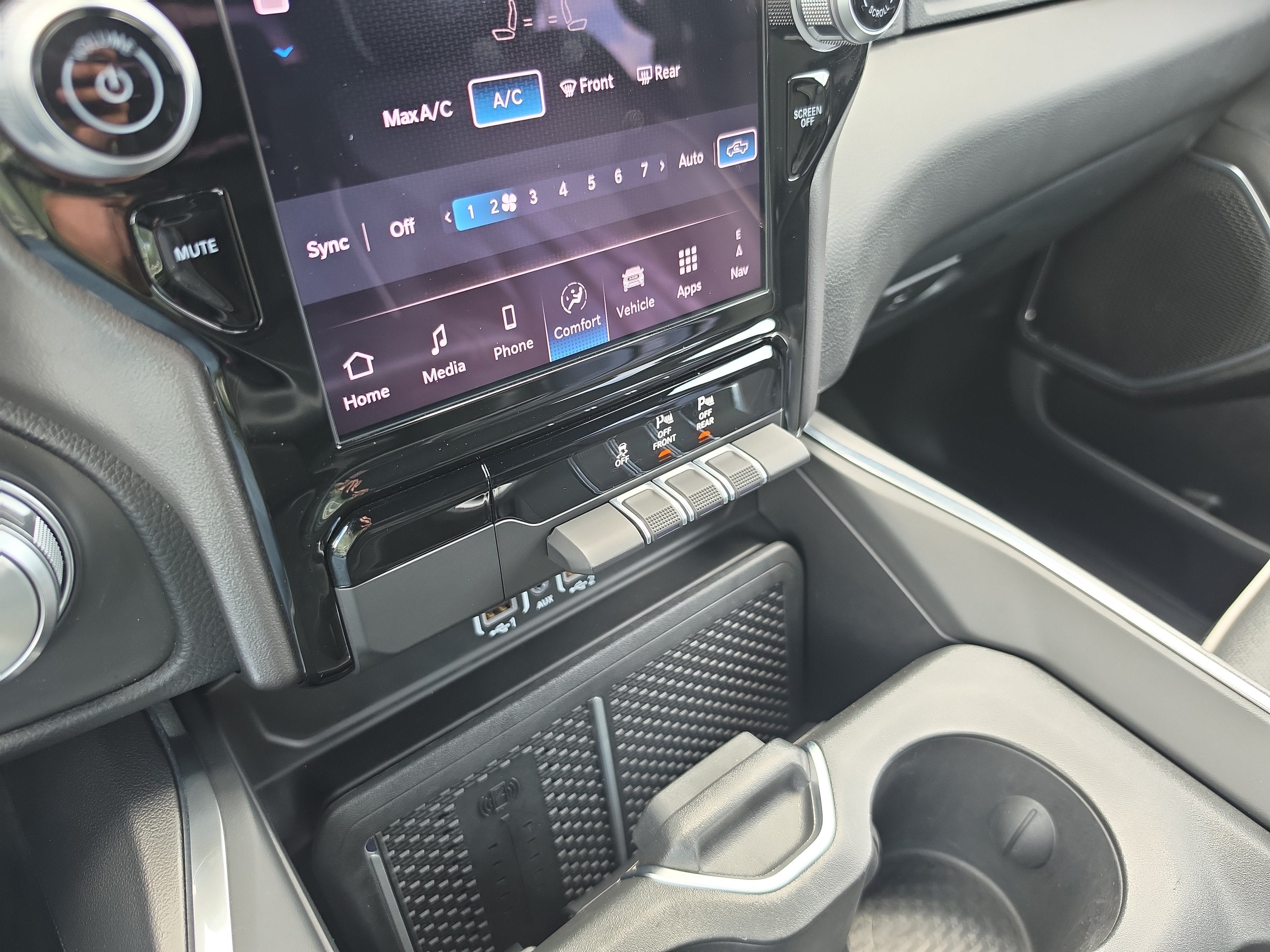 2026 RAM 1500 Laramie 4WD