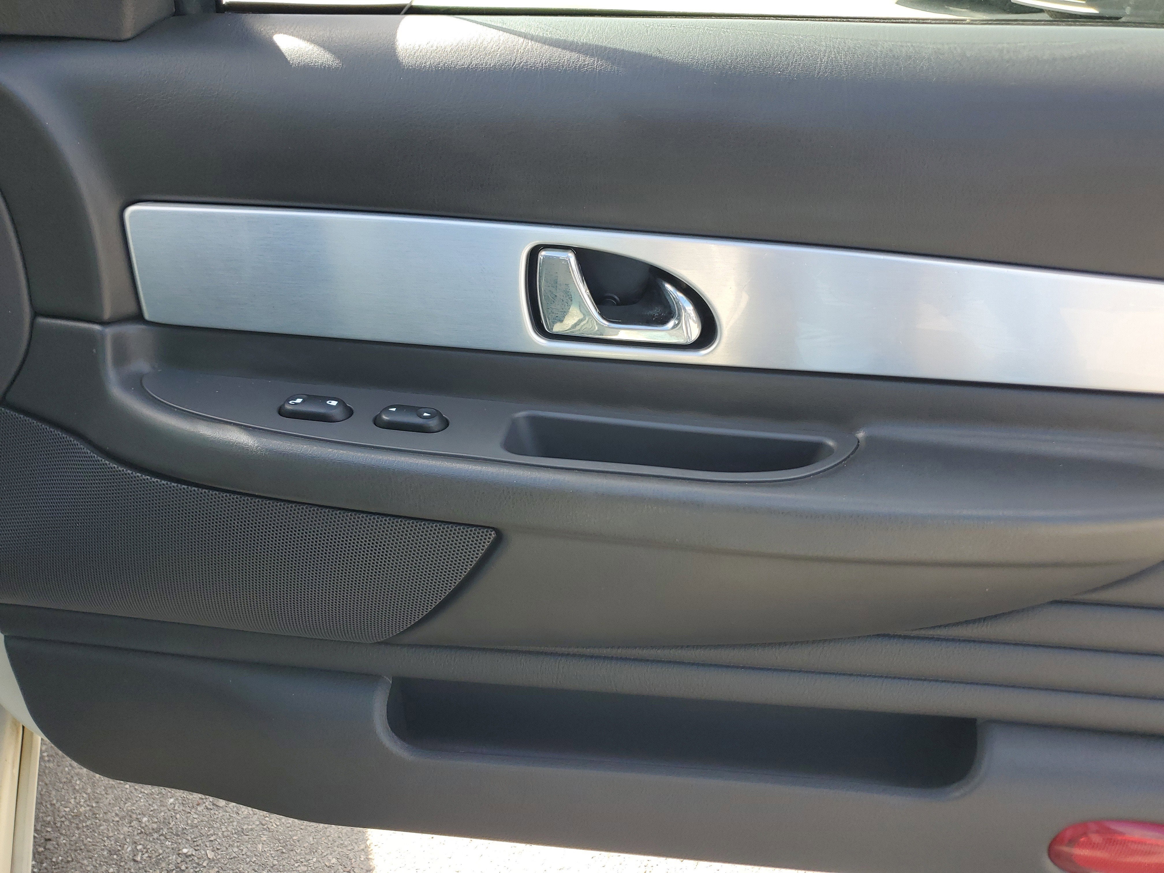 2002 Ford Thunderbird w/Hardtop Deluxe