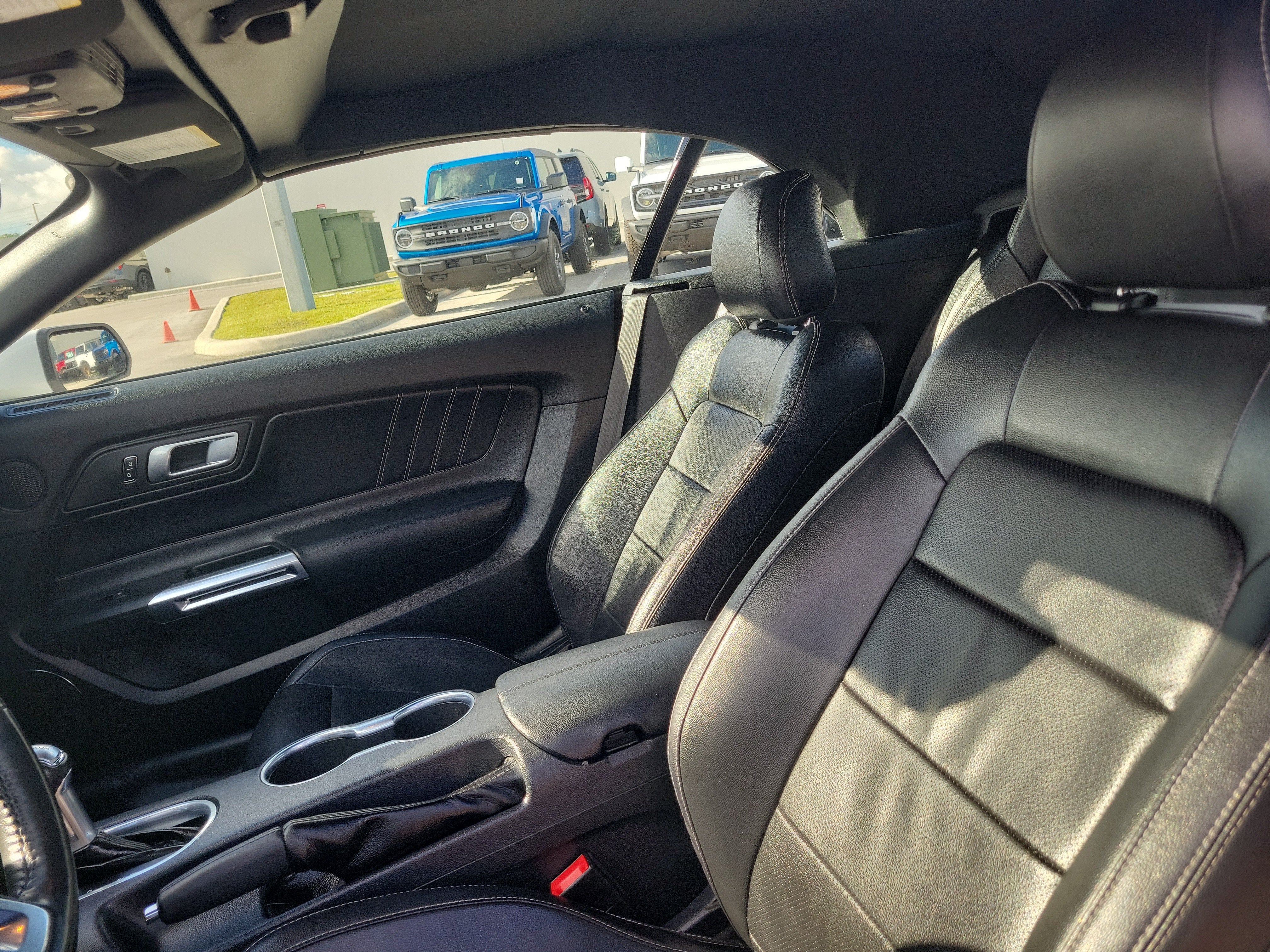 2022 Ford Mustang EcoBoost Premium