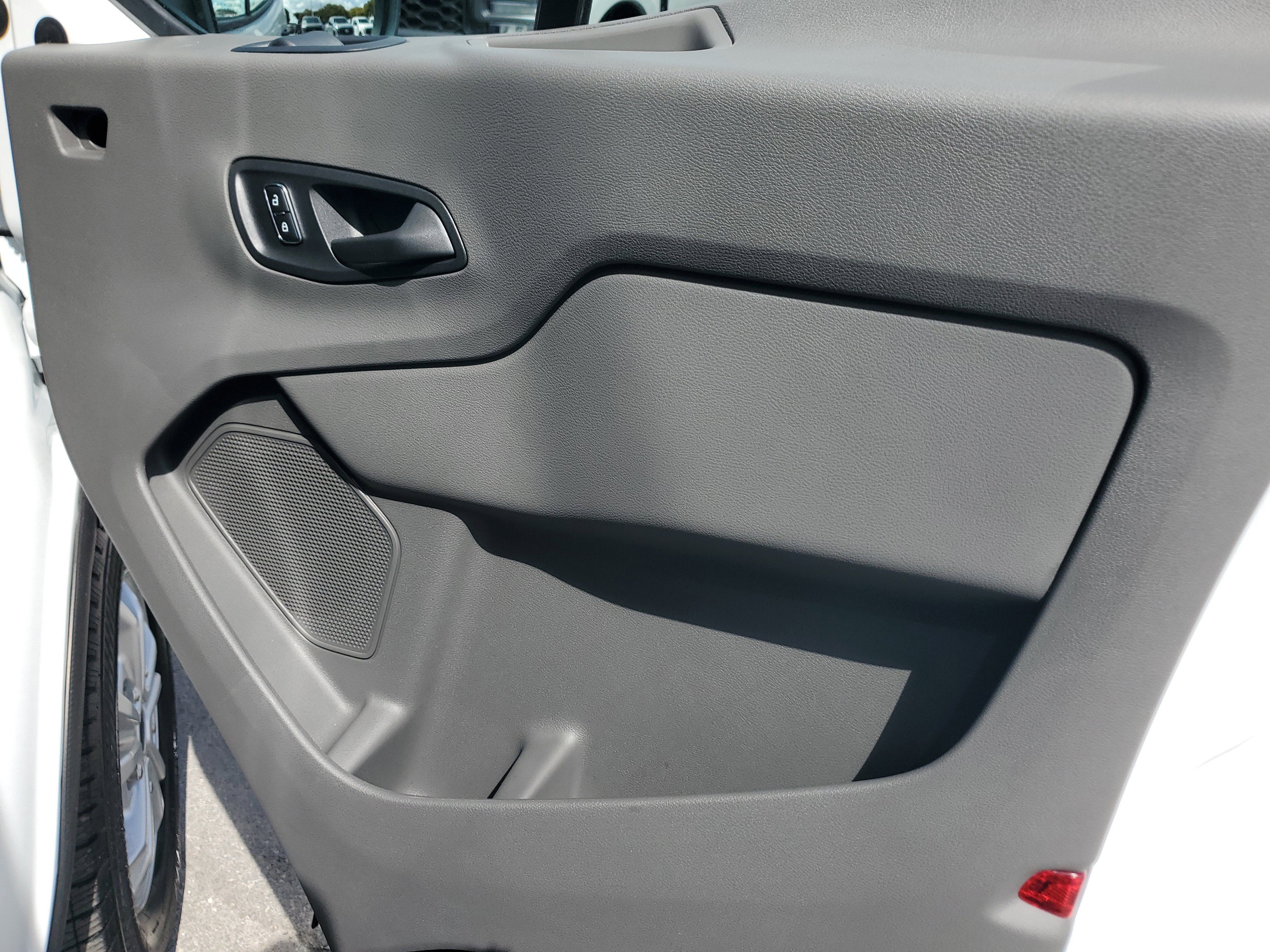 2025 Ford Transit Passenger Wagon XL