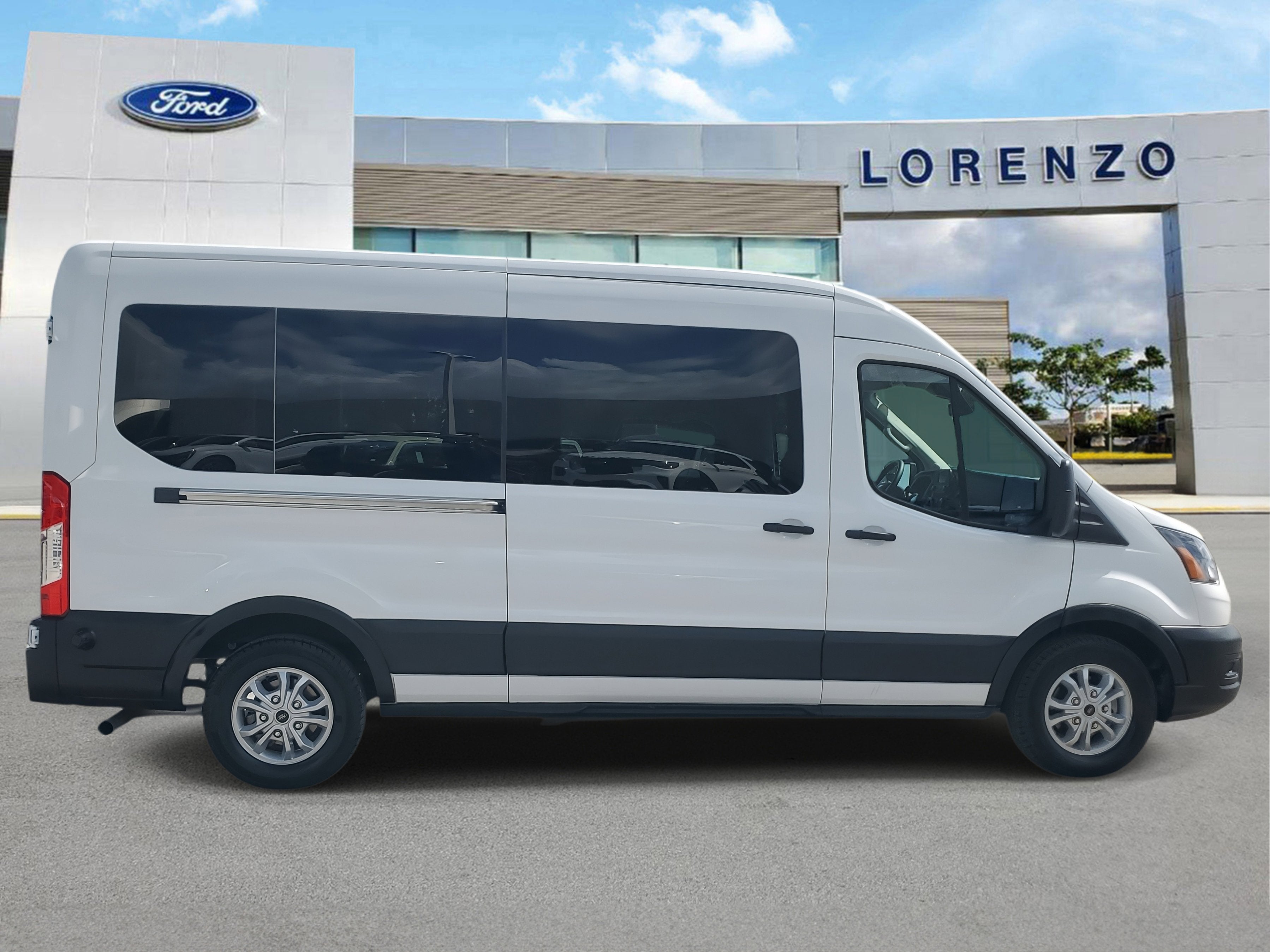 2025 Ford Transit Passenger Wagon XL