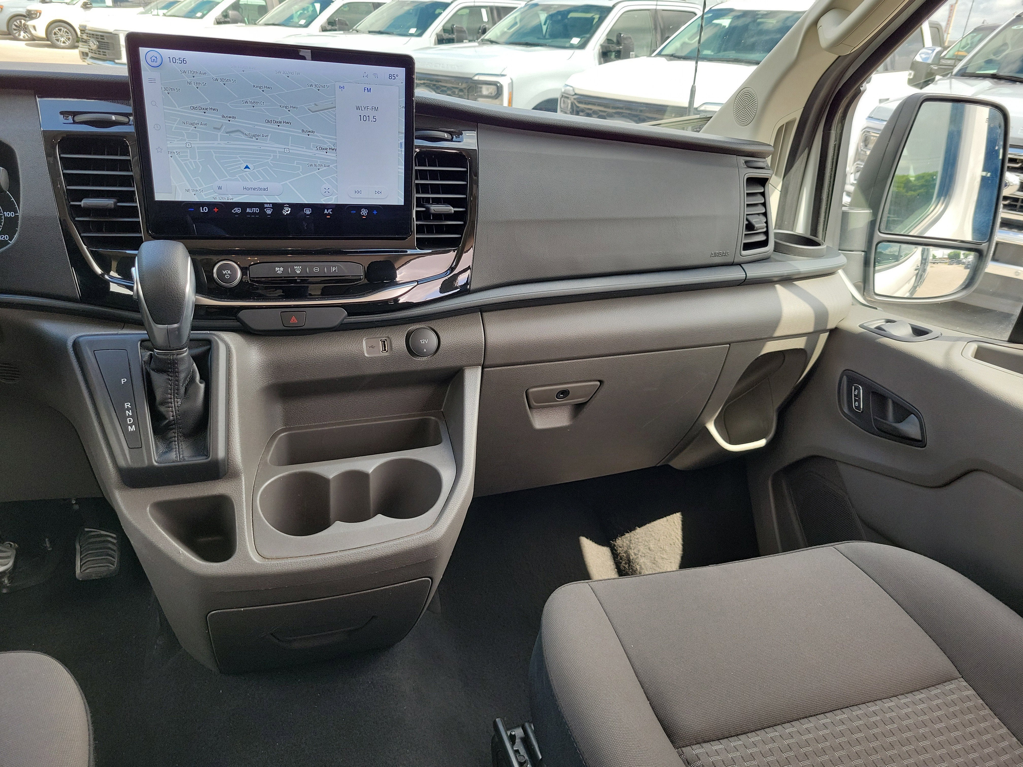 2025 Ford Transit Passenger Wagon XLT