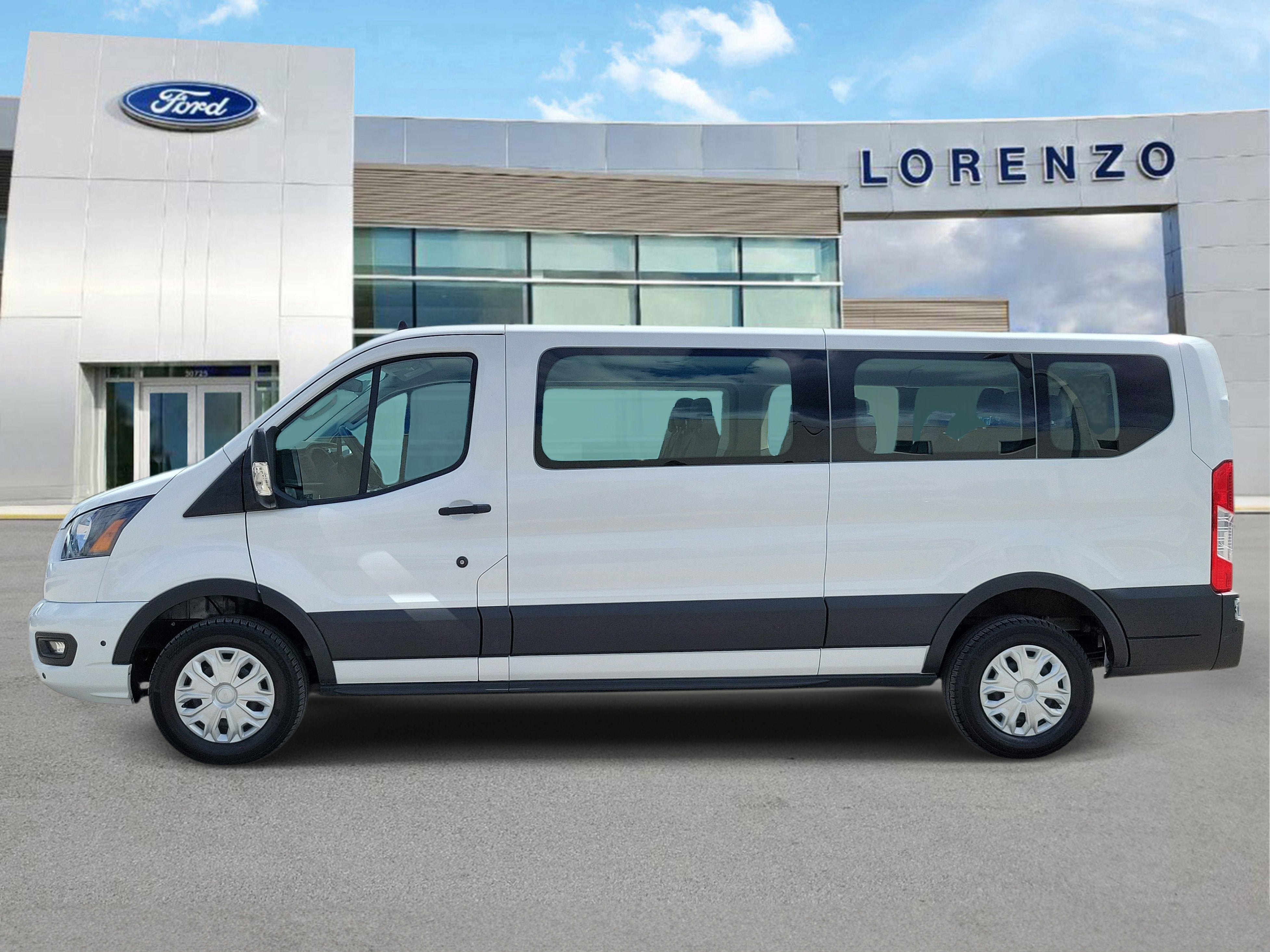 2025 Ford Transit Passenger Wagon XLT