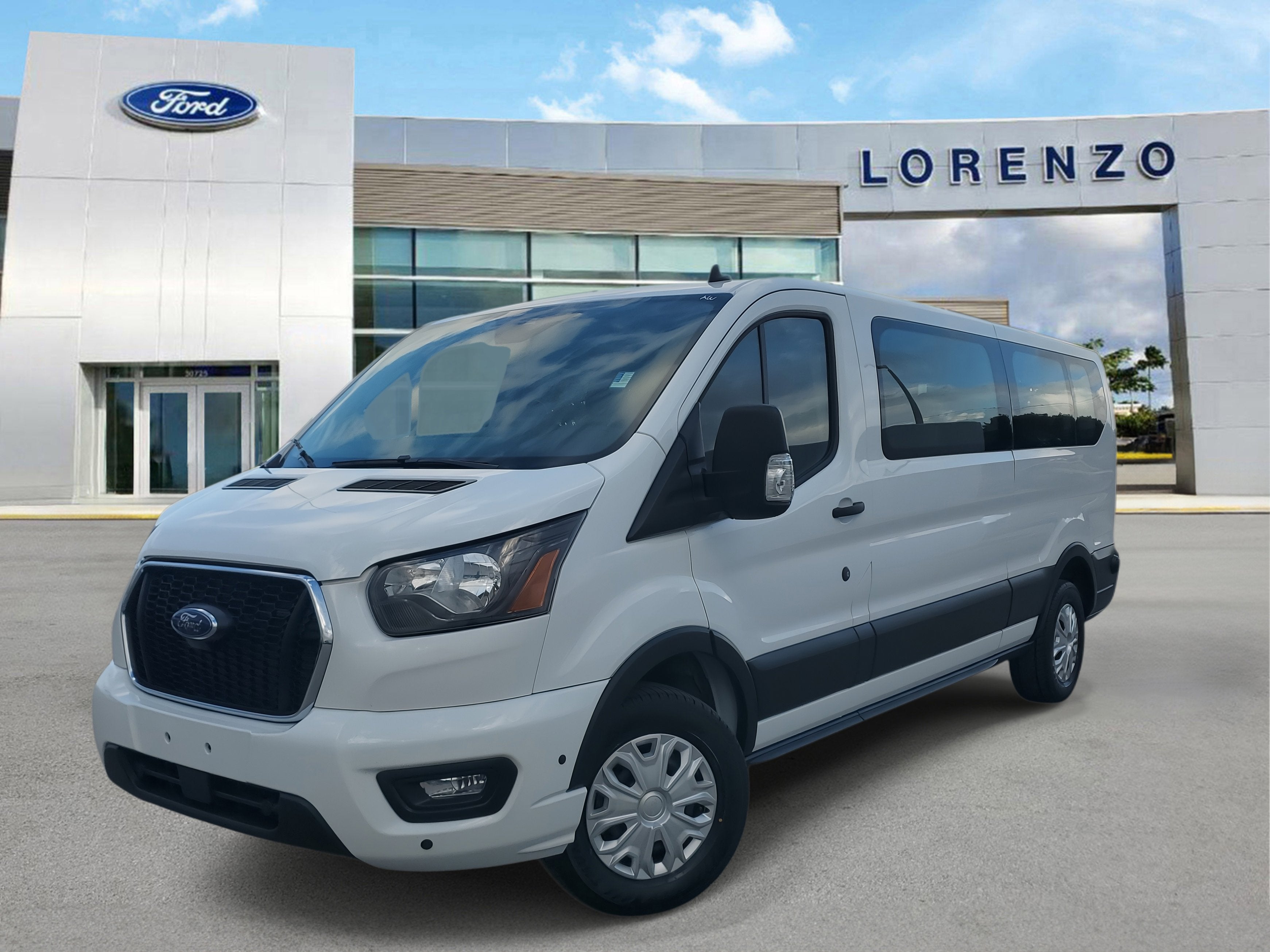 2024 Ford Transit Passenger Wagon XLT