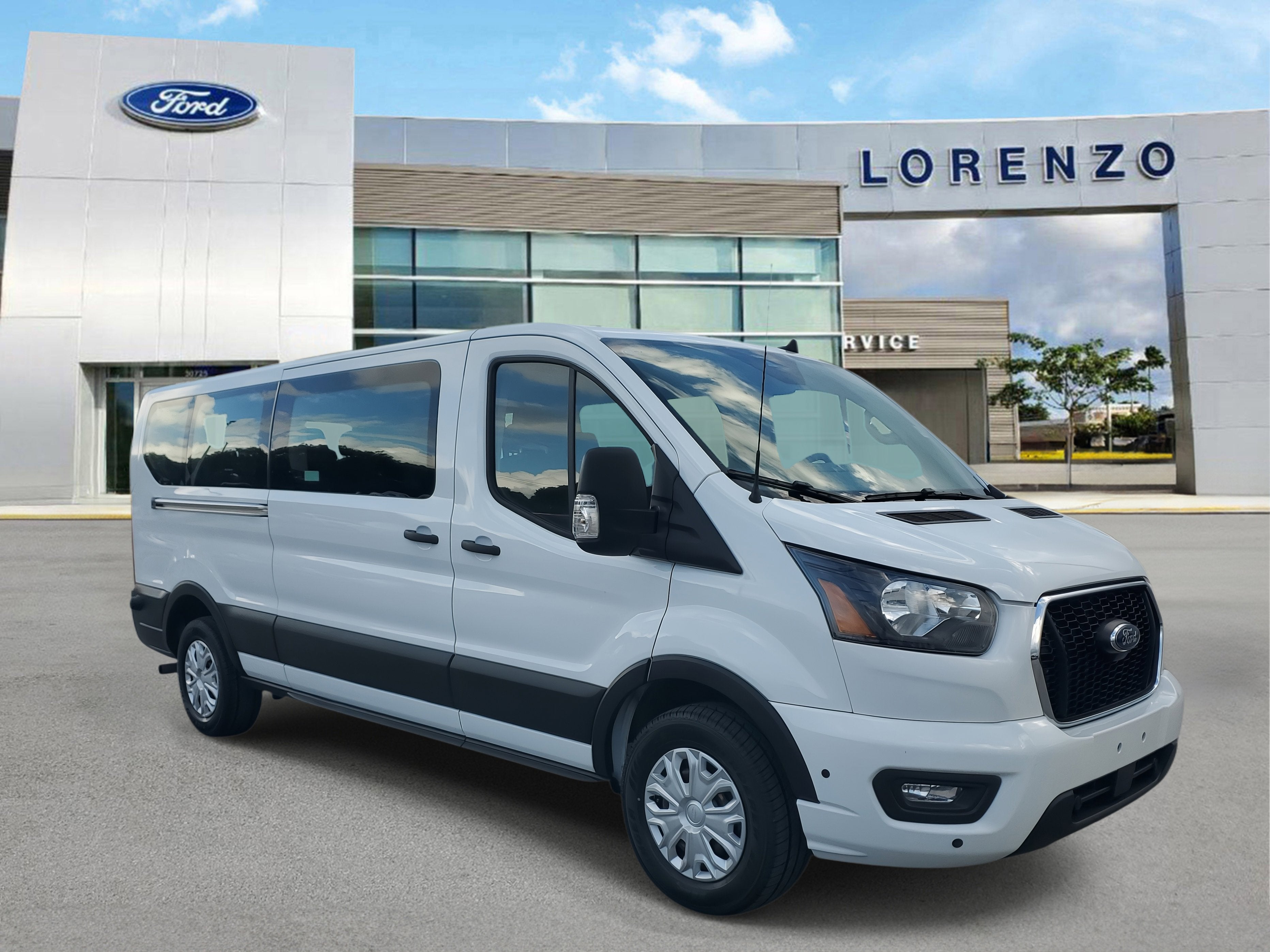 2024 Ford Transit Passenger Wagon XLT