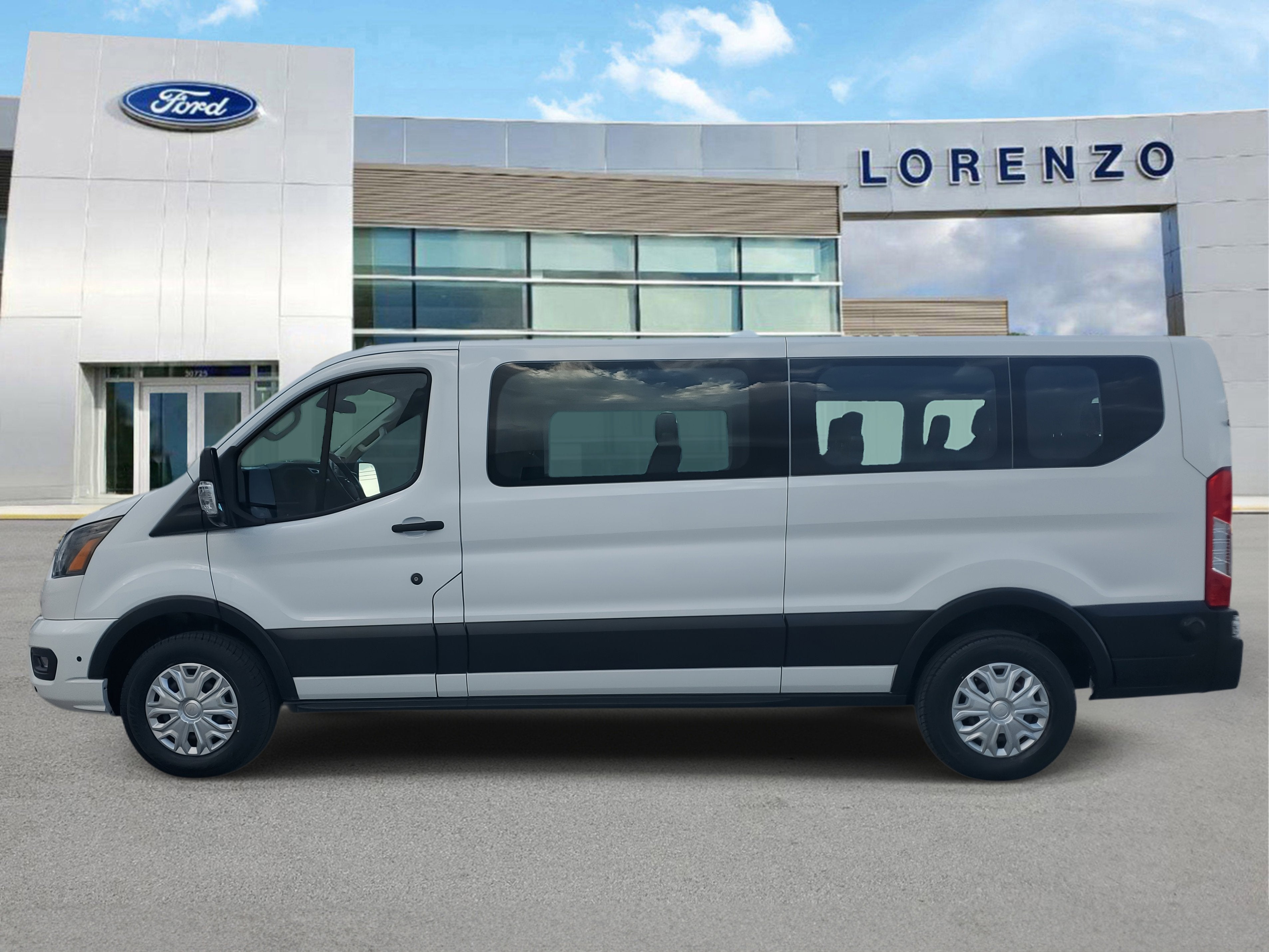 2024 Ford Transit Passenger Wagon XLT