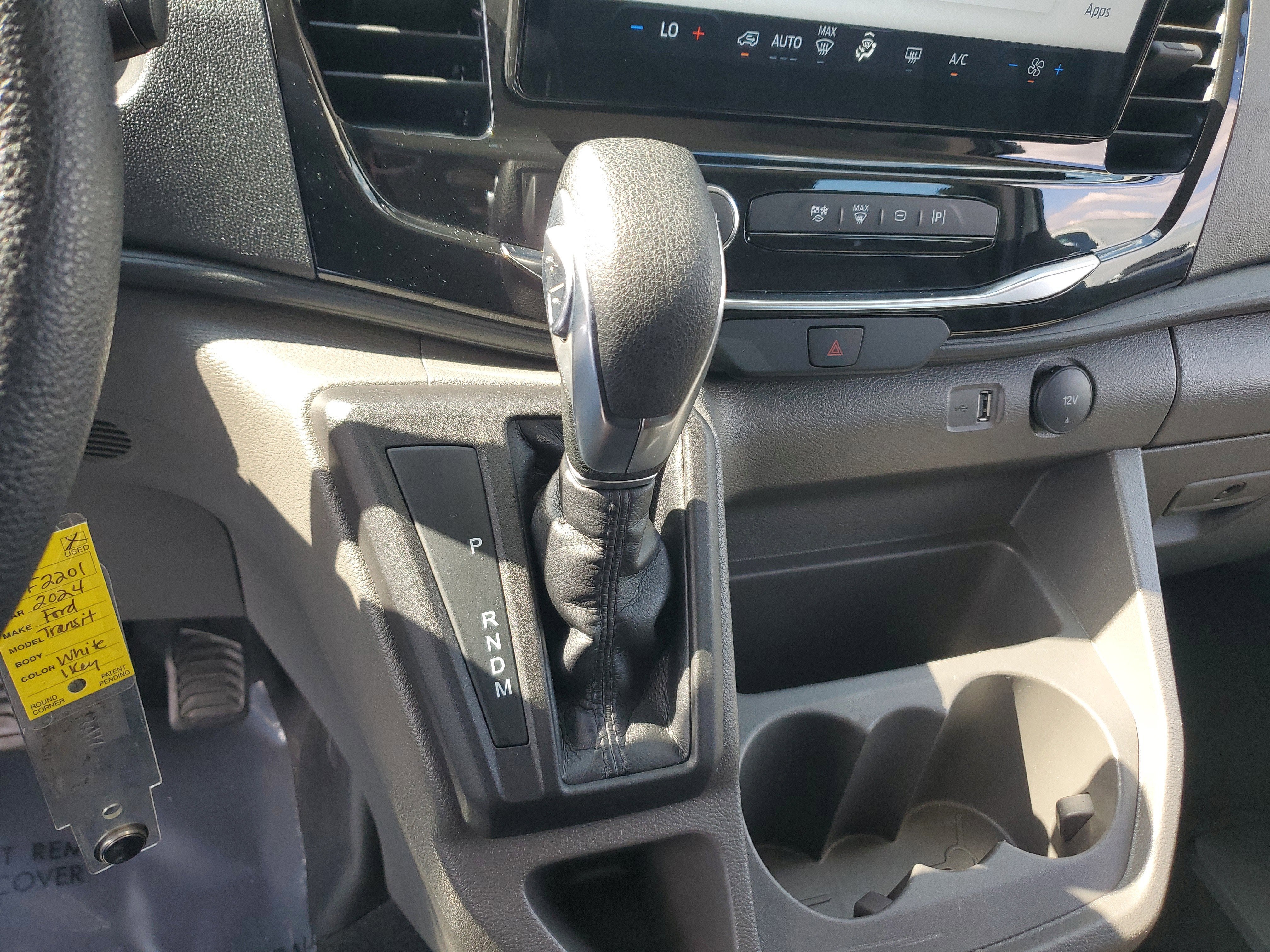 2024 Ford Transit Passenger Wagon XLT