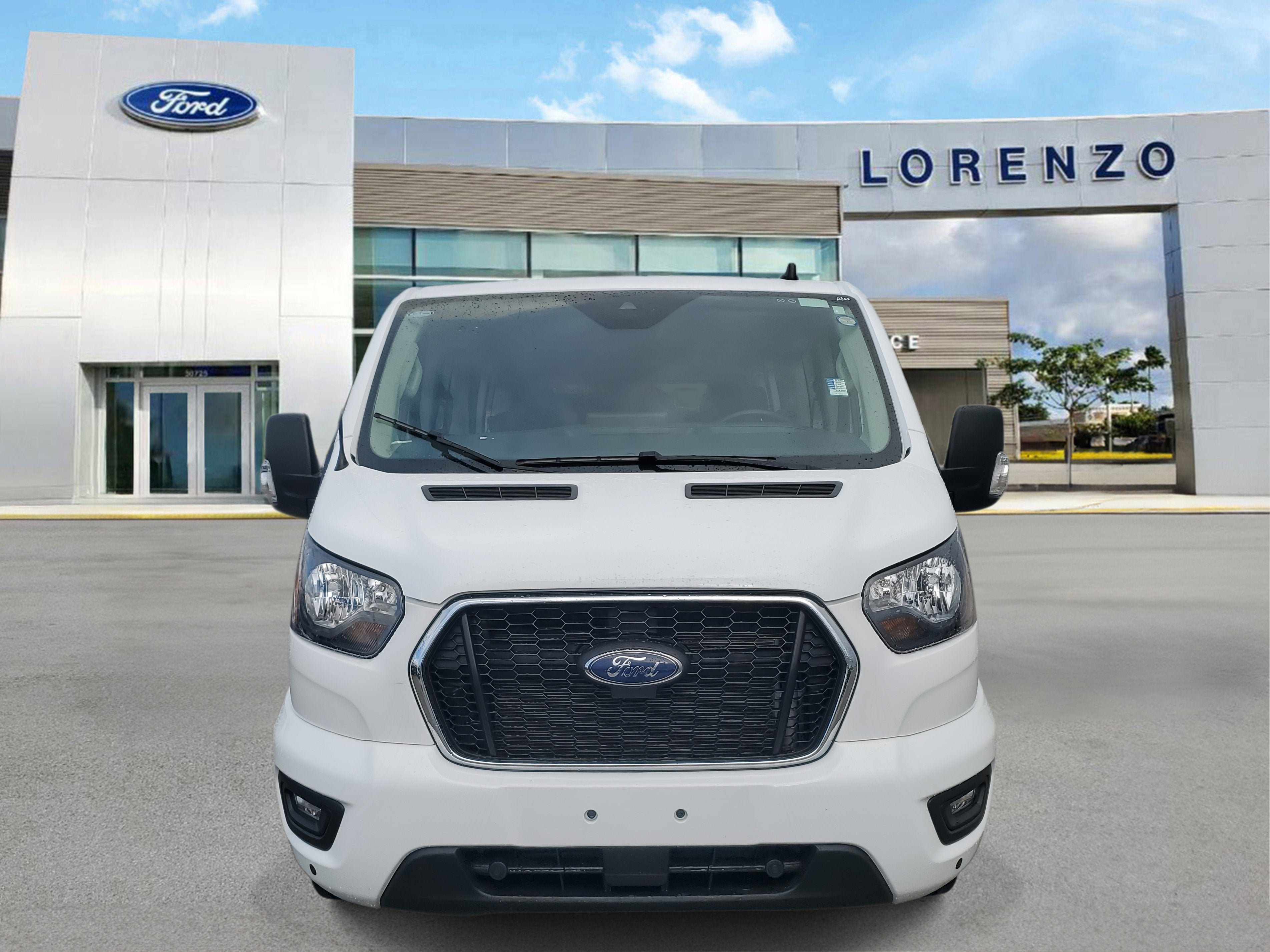 2024 Ford Transit Passenger Wagon XLT