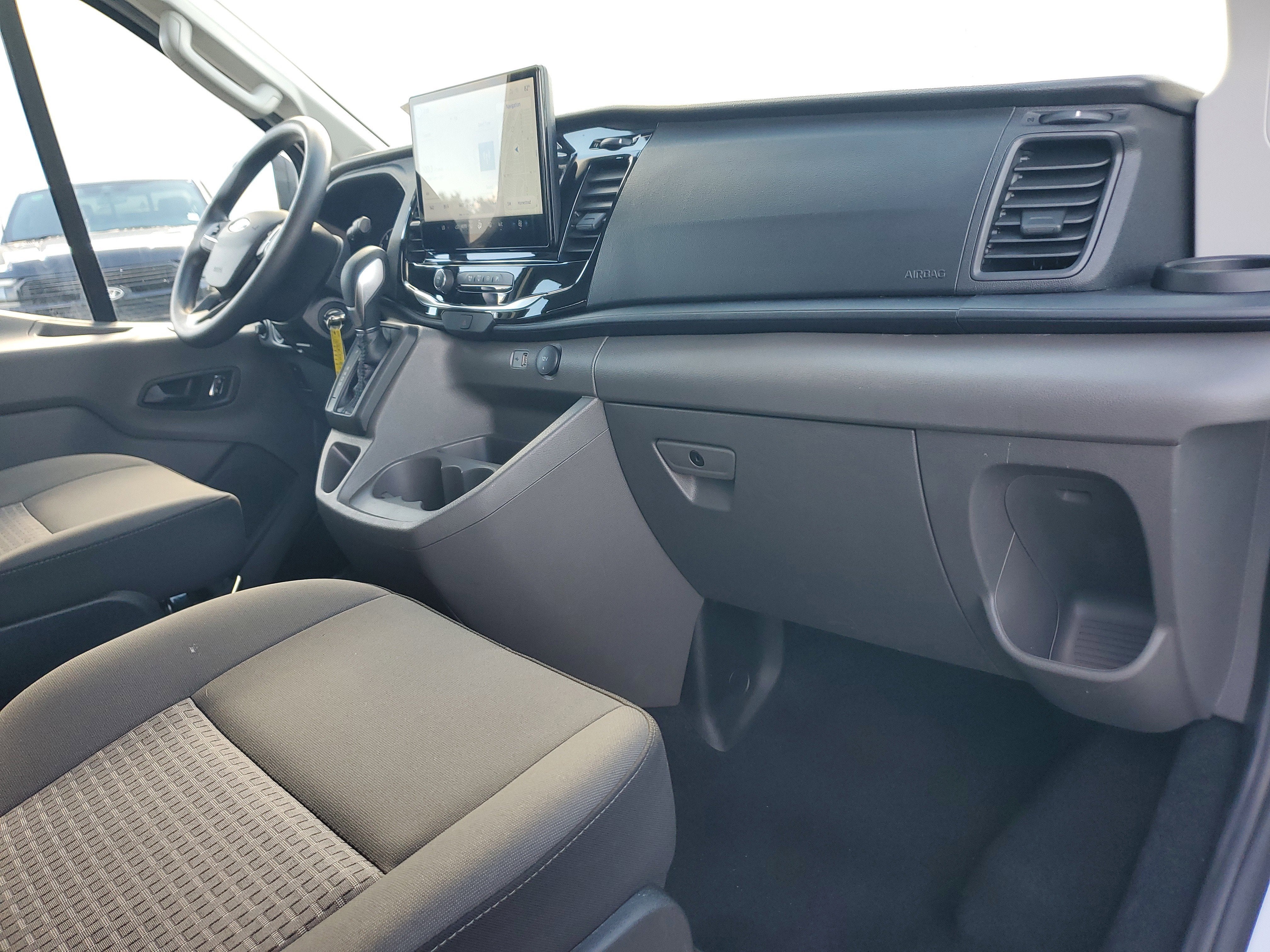 2024 Ford Transit Passenger Wagon XLT