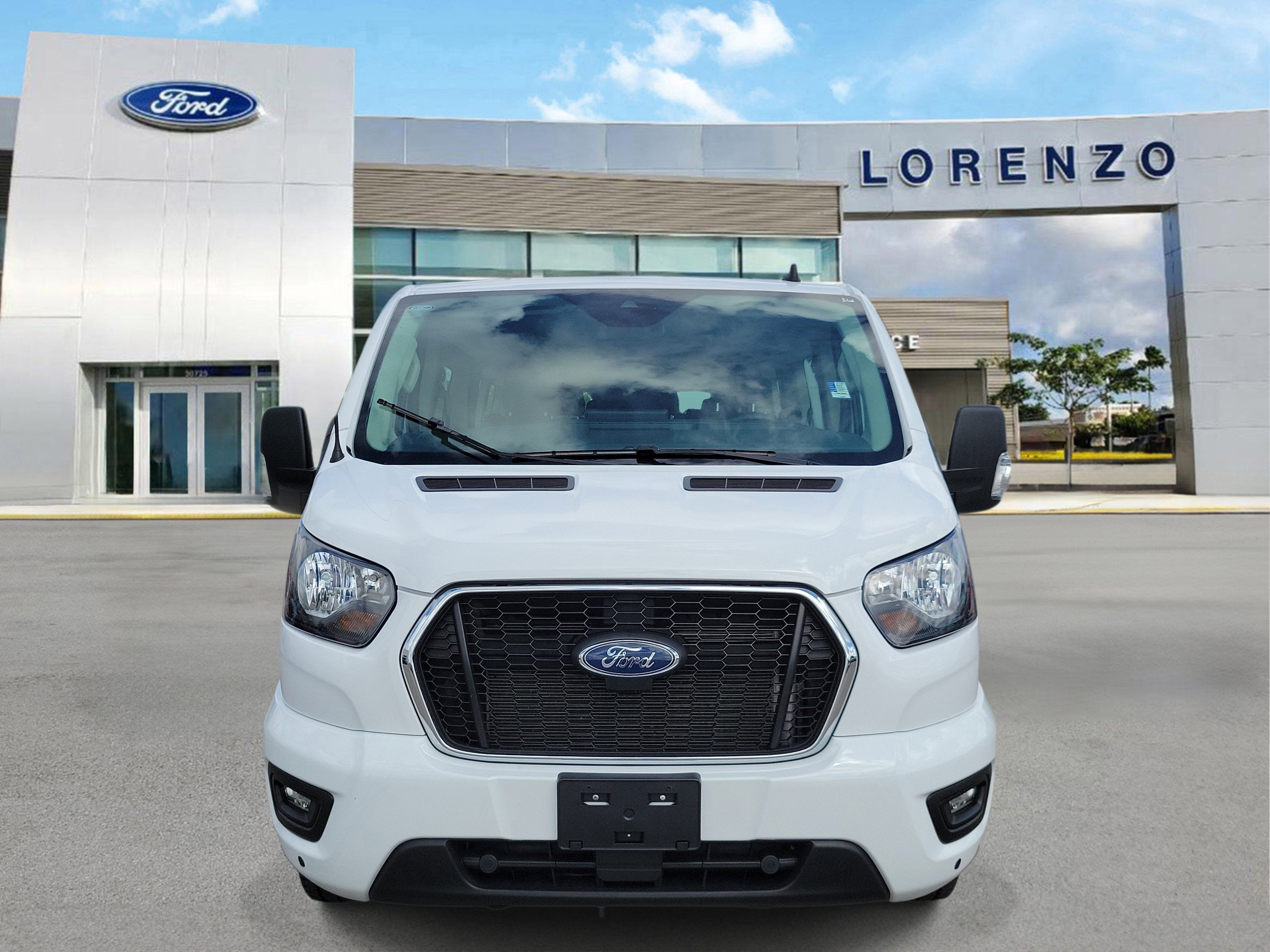 2025 Ford Transit Passenger Wagon XLT