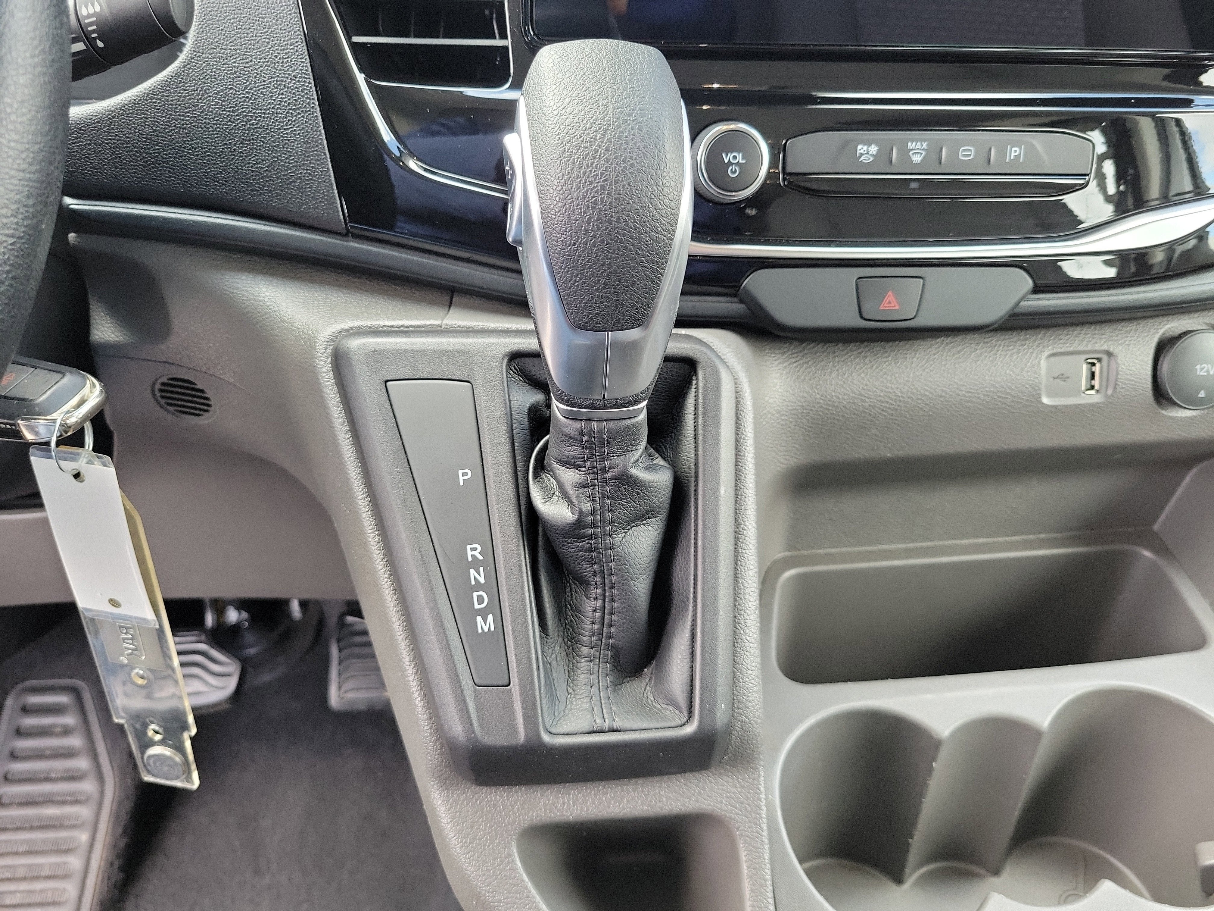2025 Ford Transit Passenger Wagon XLT