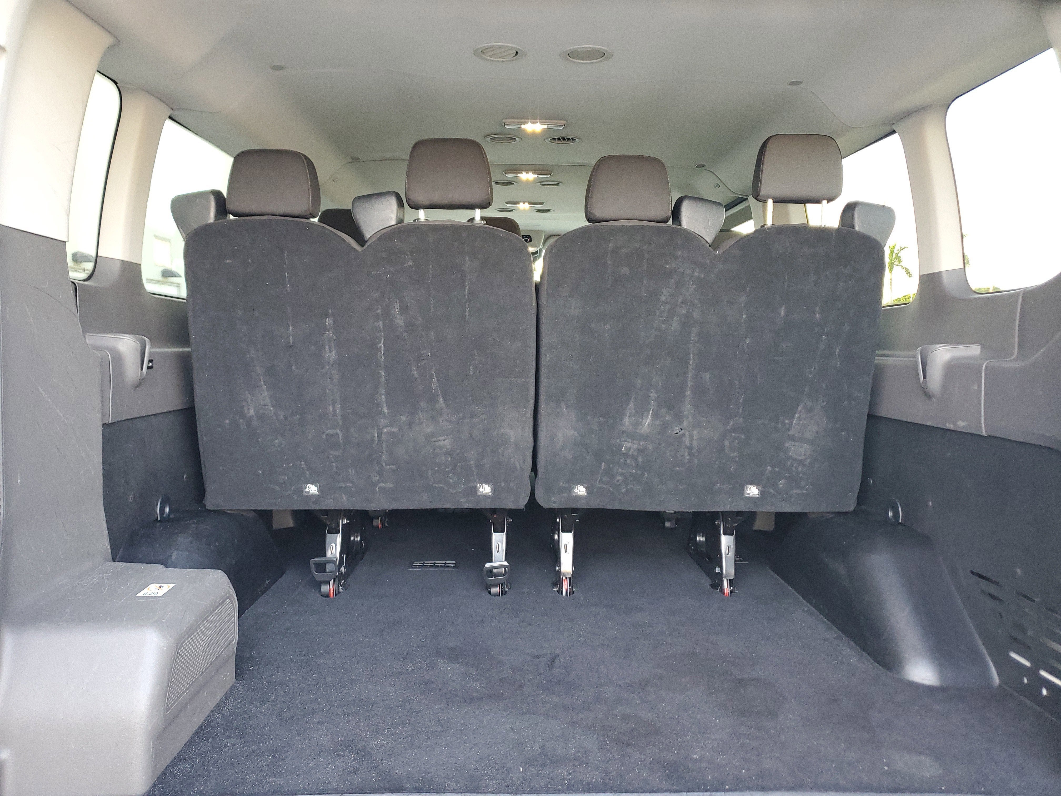 2023 Ford Transit Passenger Wagon XLT