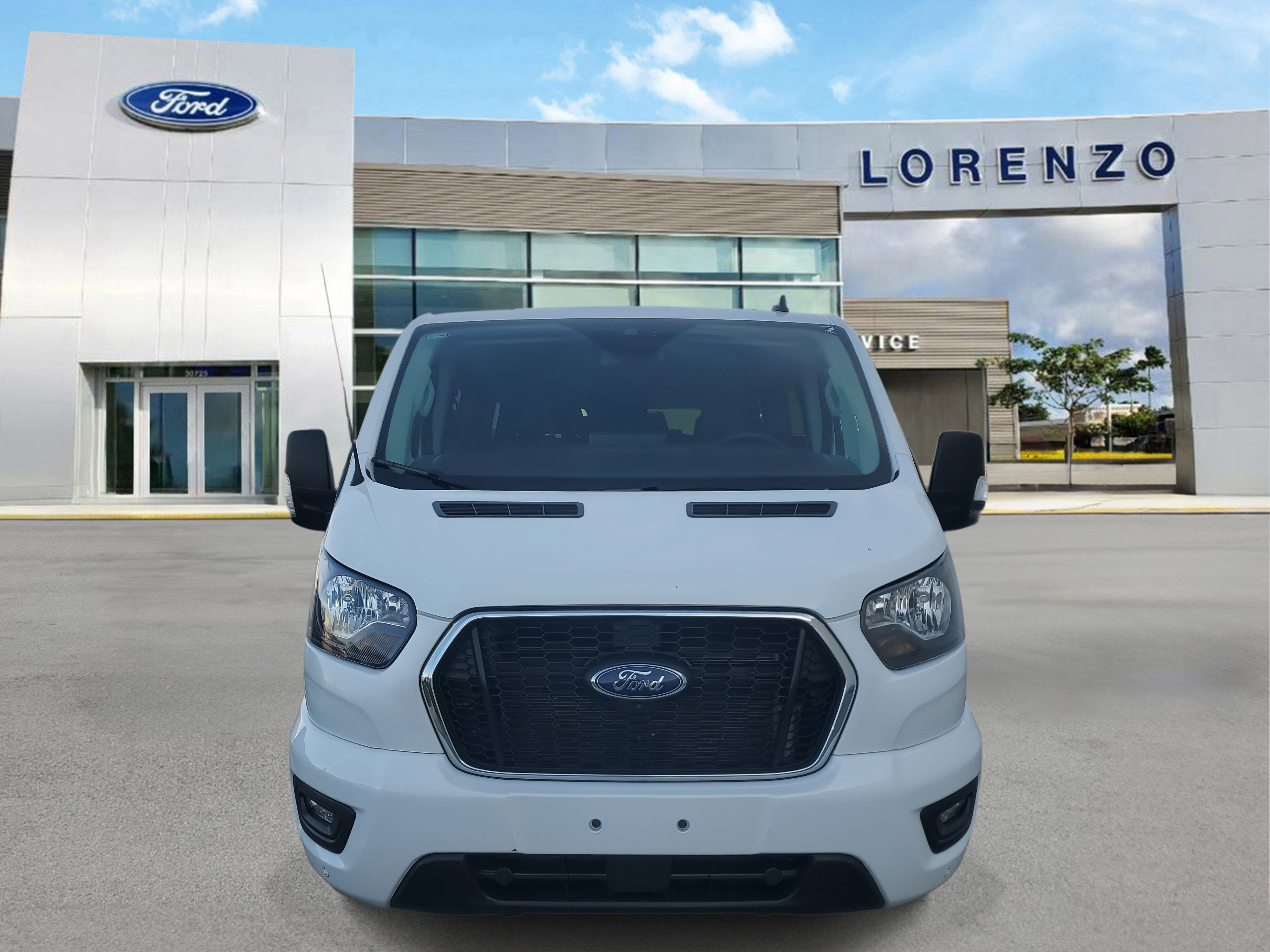 2023 Ford Transit Passenger Wagon XLT