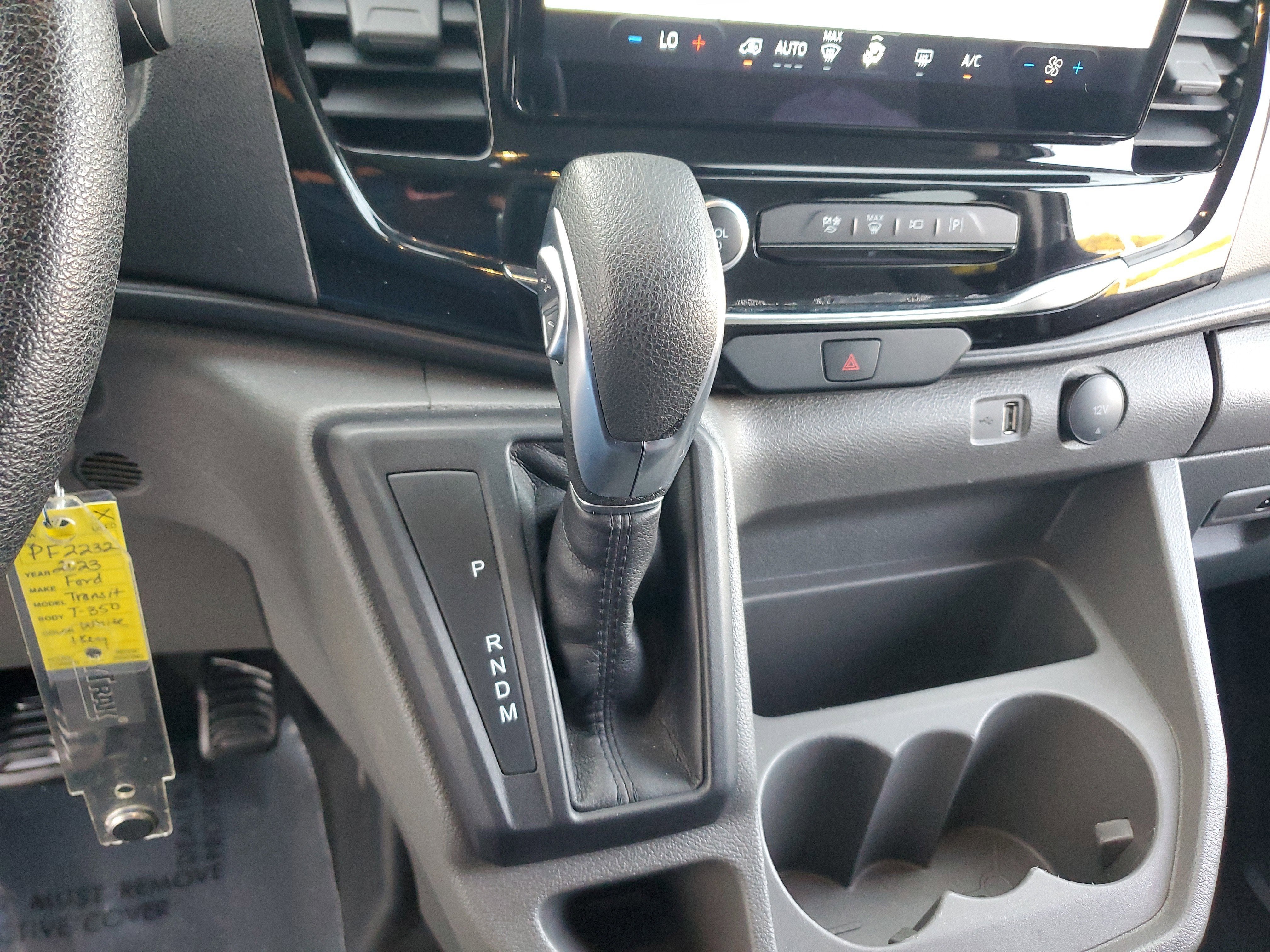 2023 Ford Transit Passenger Wagon XLT