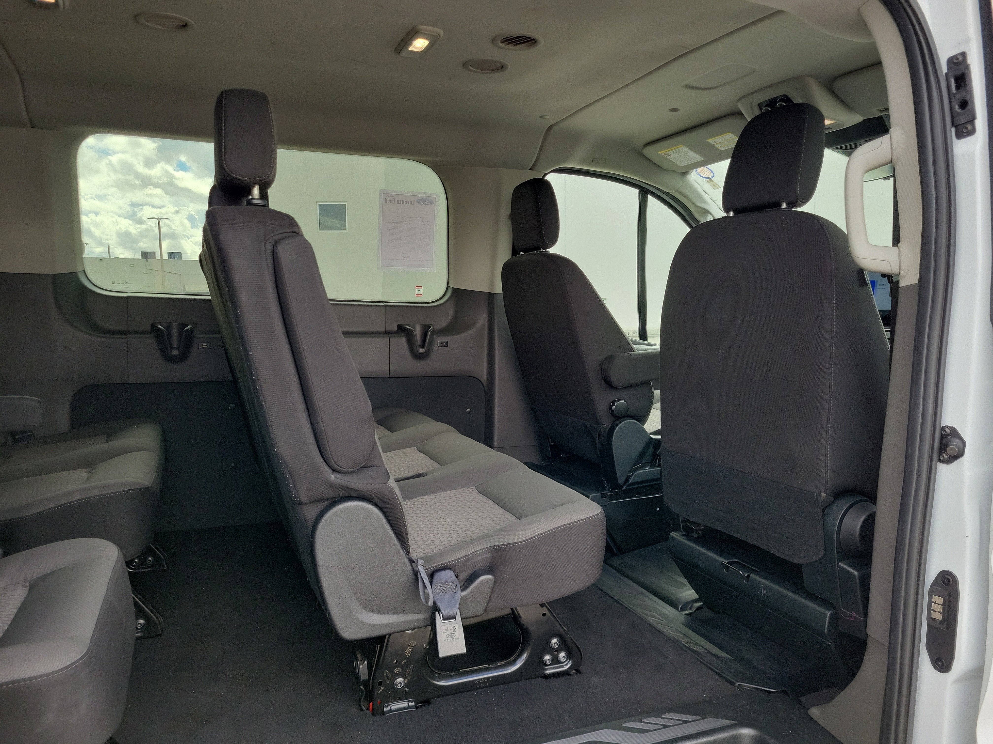 2023 Ford Transit Passenger Wagon XLT