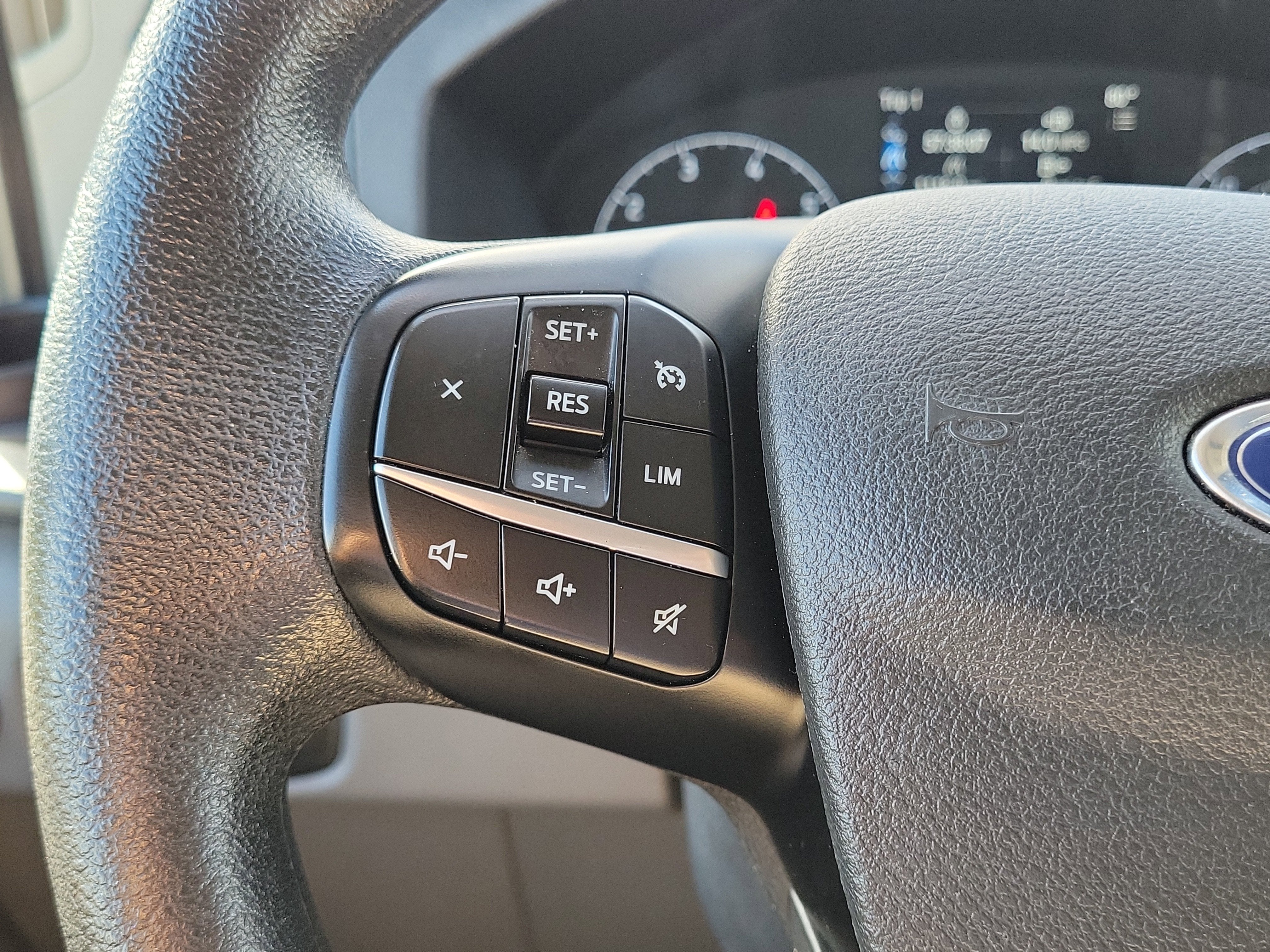 2023 Ford Transit Passenger Wagon XLT