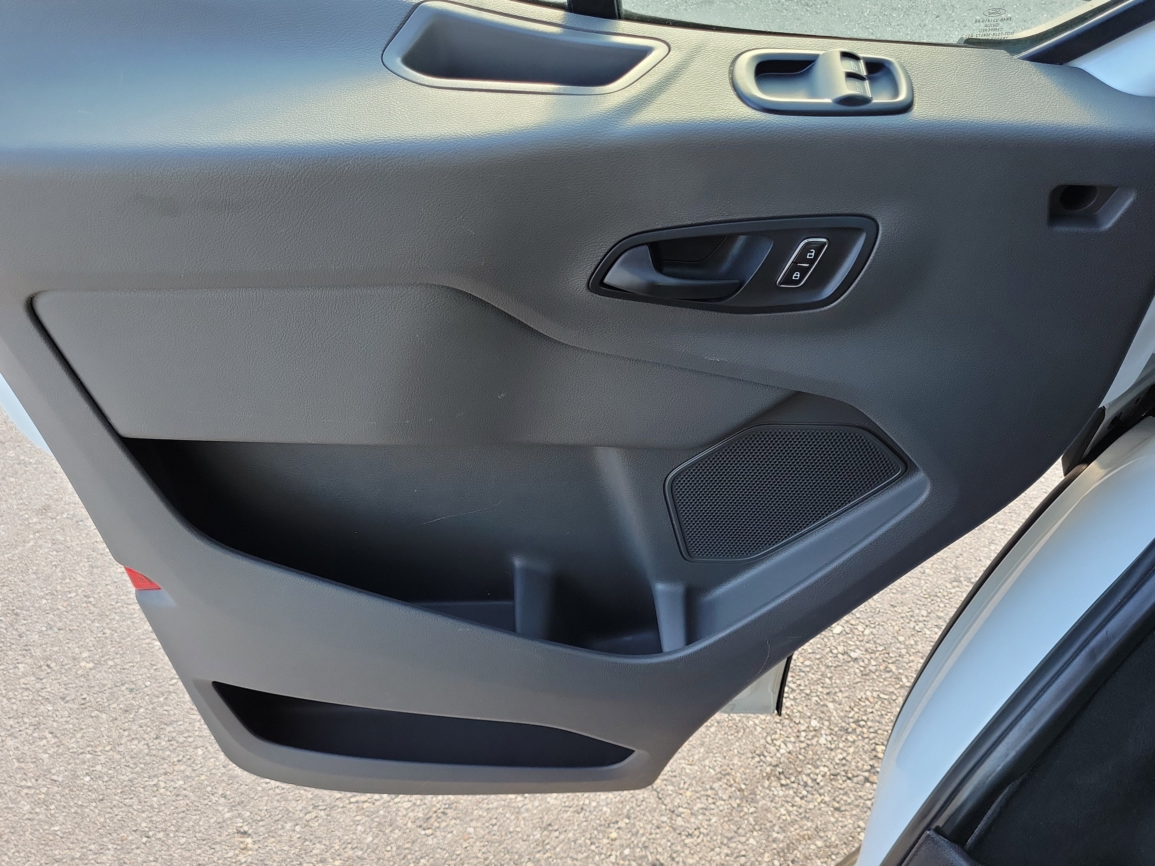 2023 Ford Transit Passenger Wagon XLT