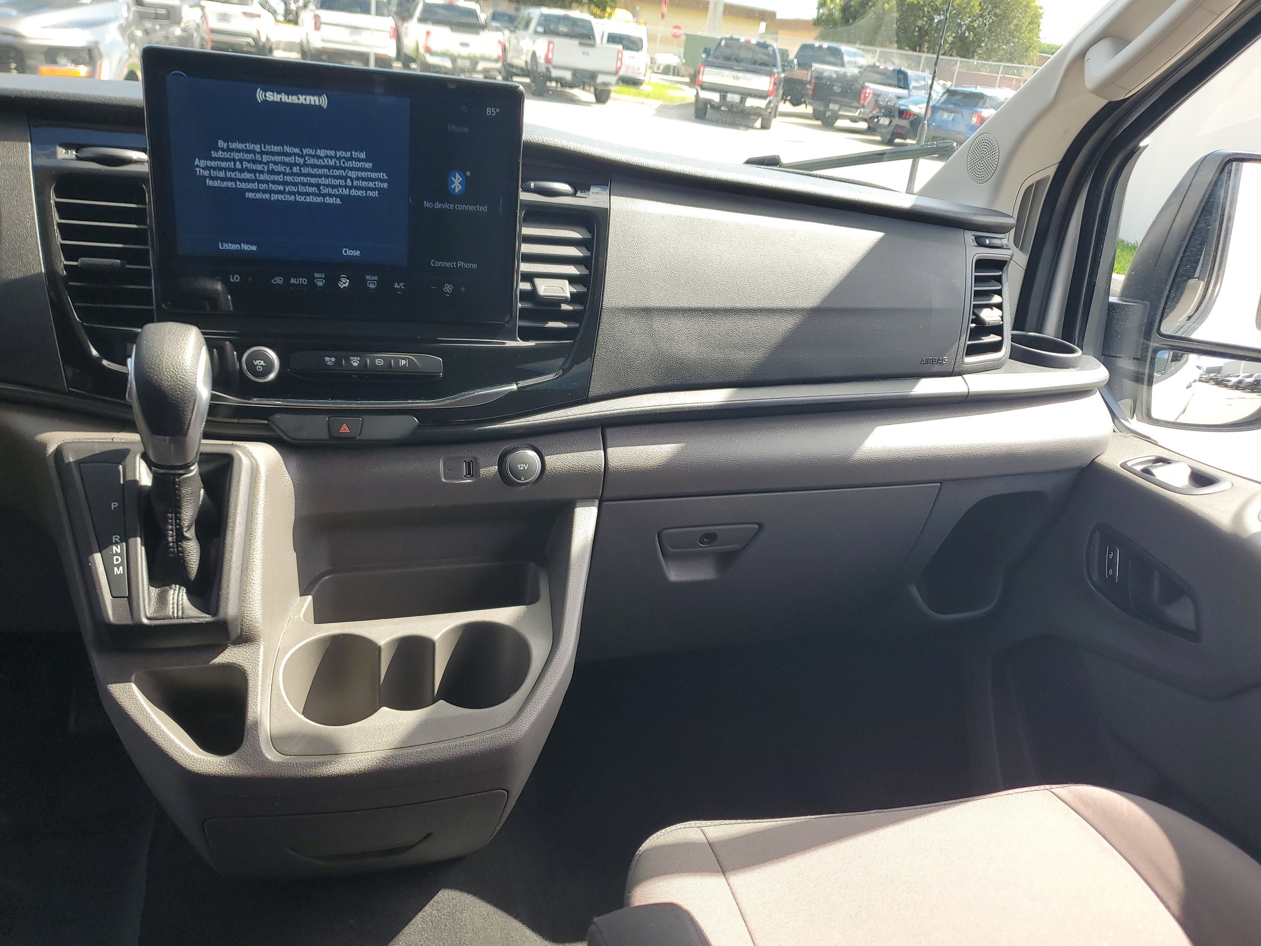 2023 Ford Transit Passenger Wagon XLT