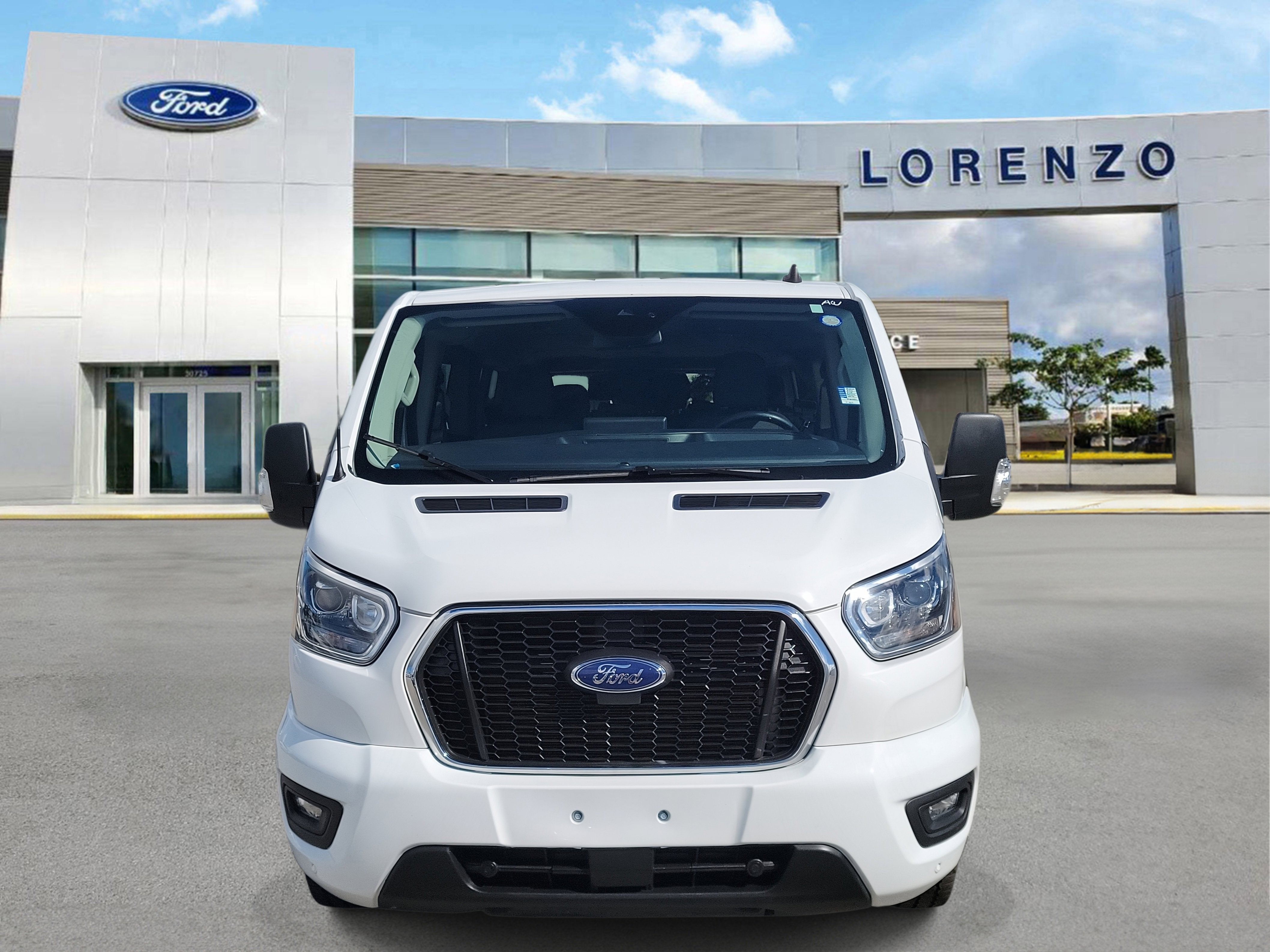 2023 Ford Transit Passenger Wagon XLT