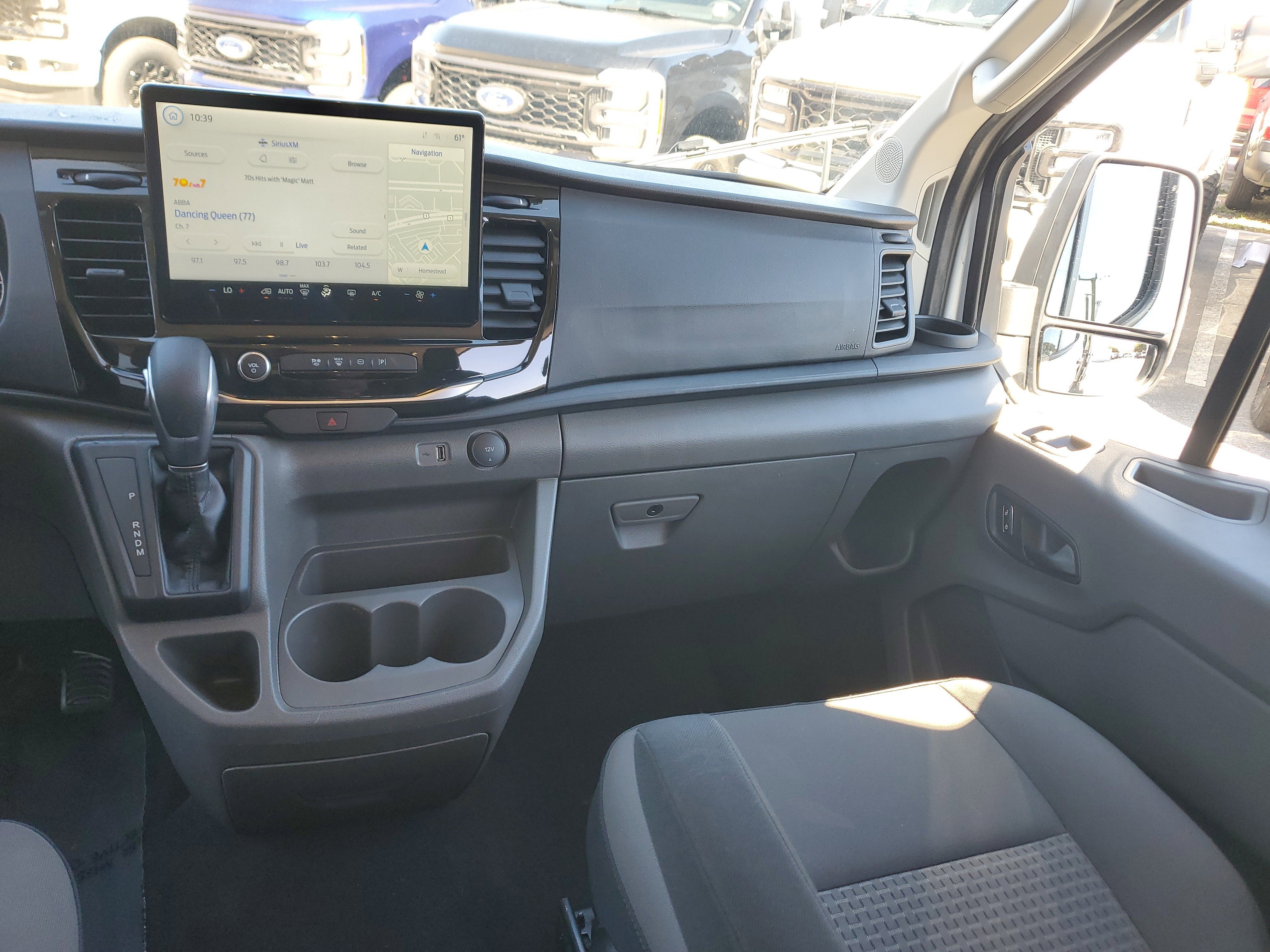 2024 Ford Transit Passenger Wagon XLT