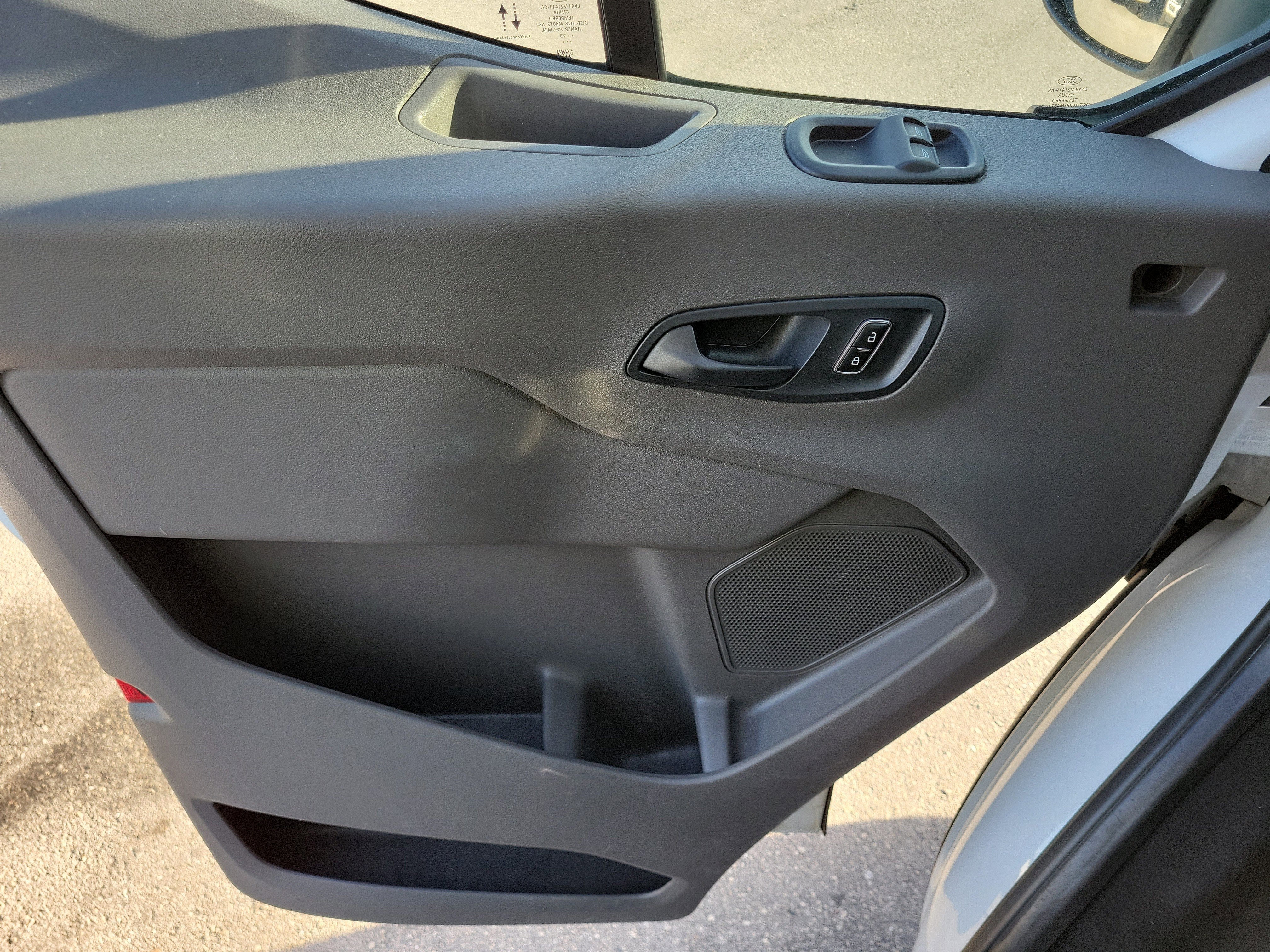 2023 Ford Transit Passenger Wagon XLT