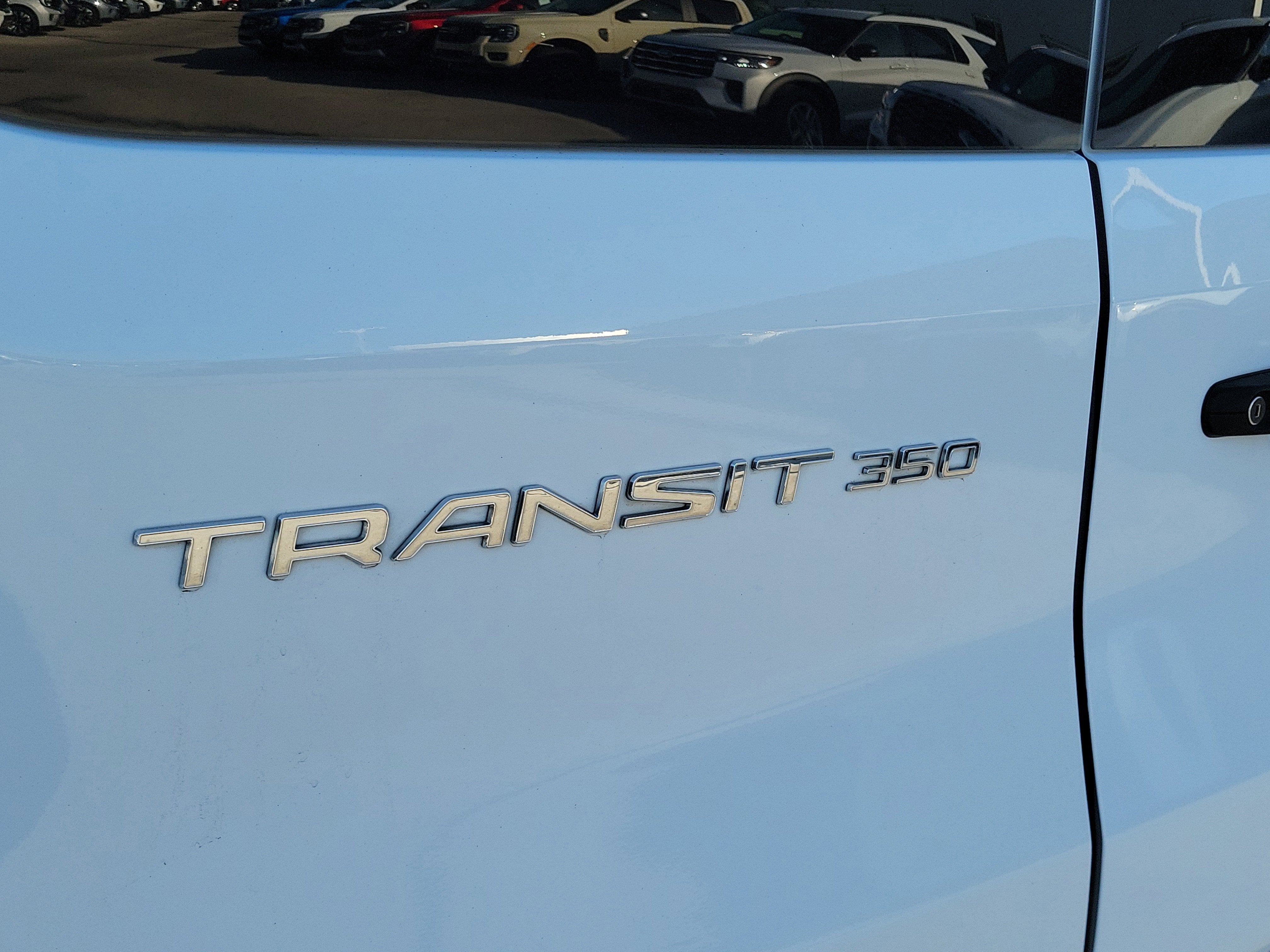 2023 Ford Transit Passenger Wagon XLT