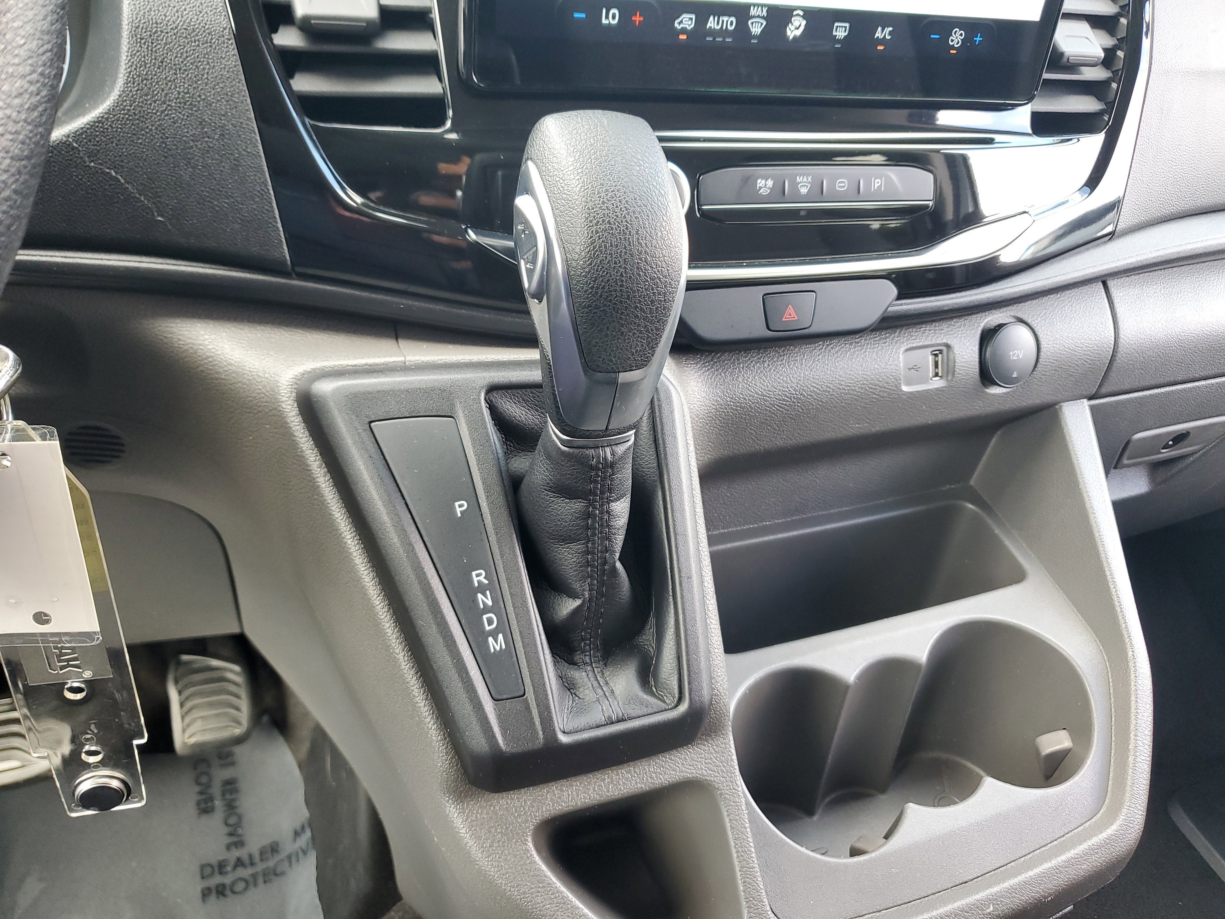 2024 Ford Transit Passenger Wagon XLT