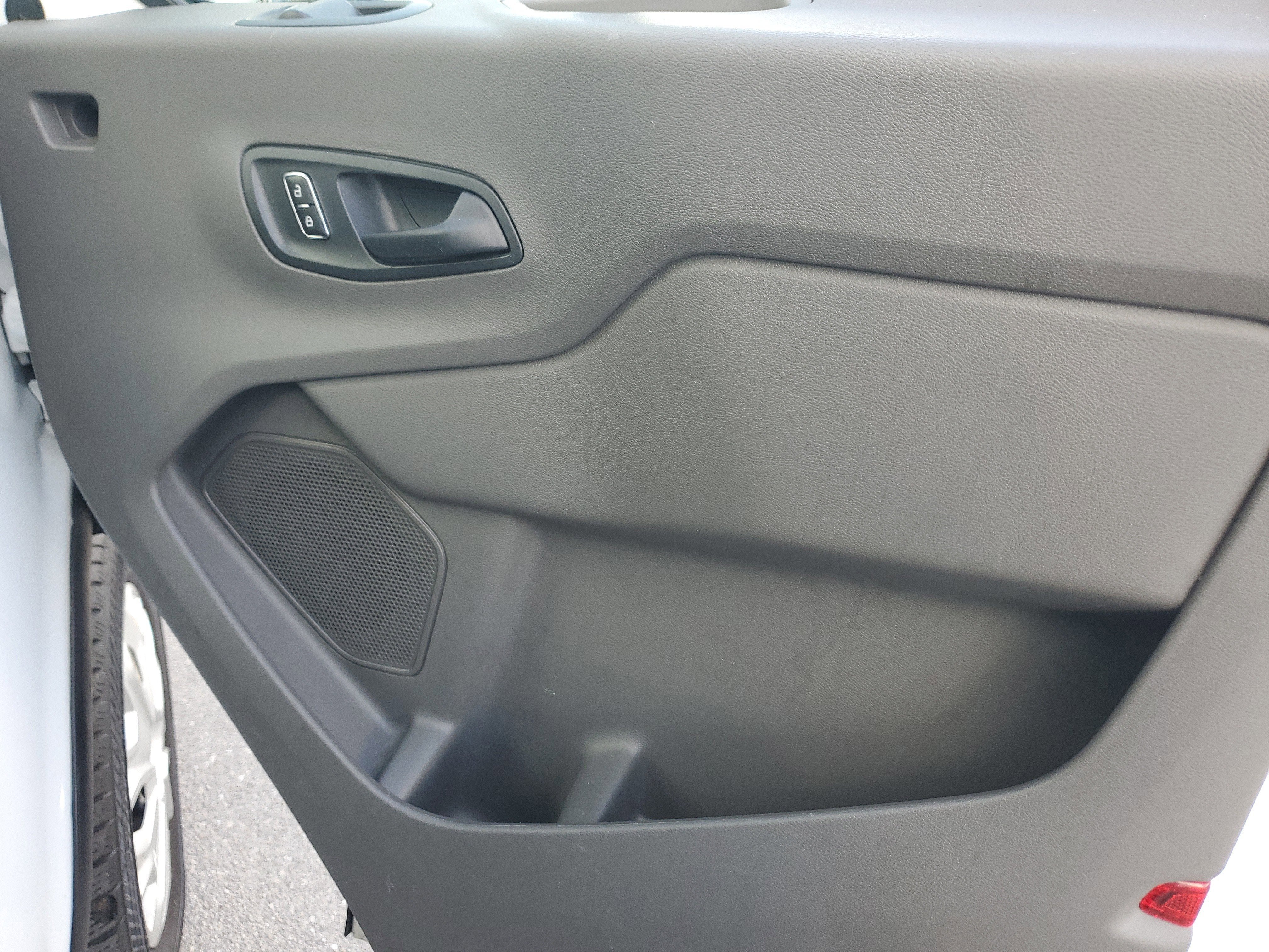 2024 Ford Transit Passenger Wagon XLT