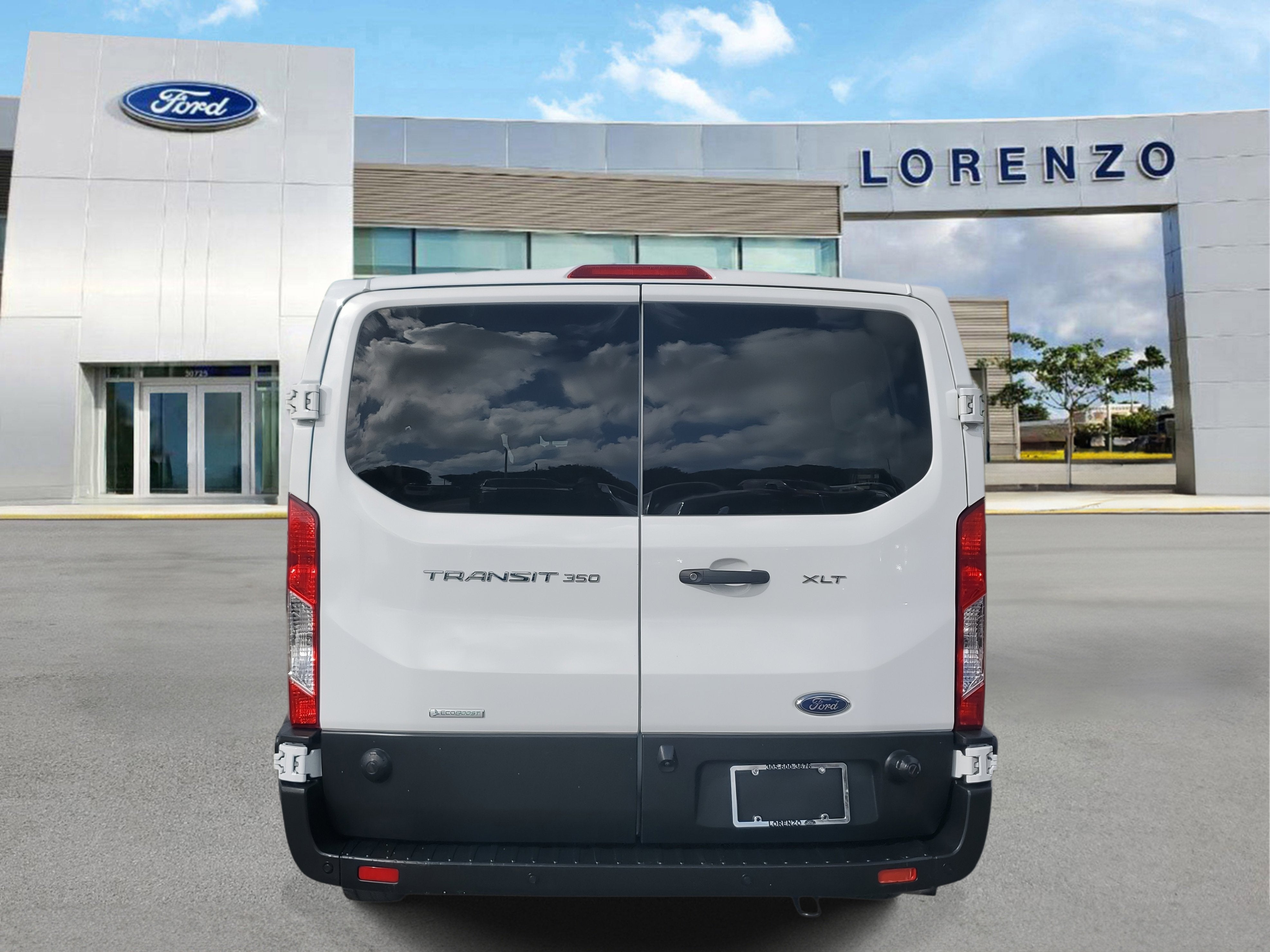 2024 Ford Transit Passenger Wagon XLT