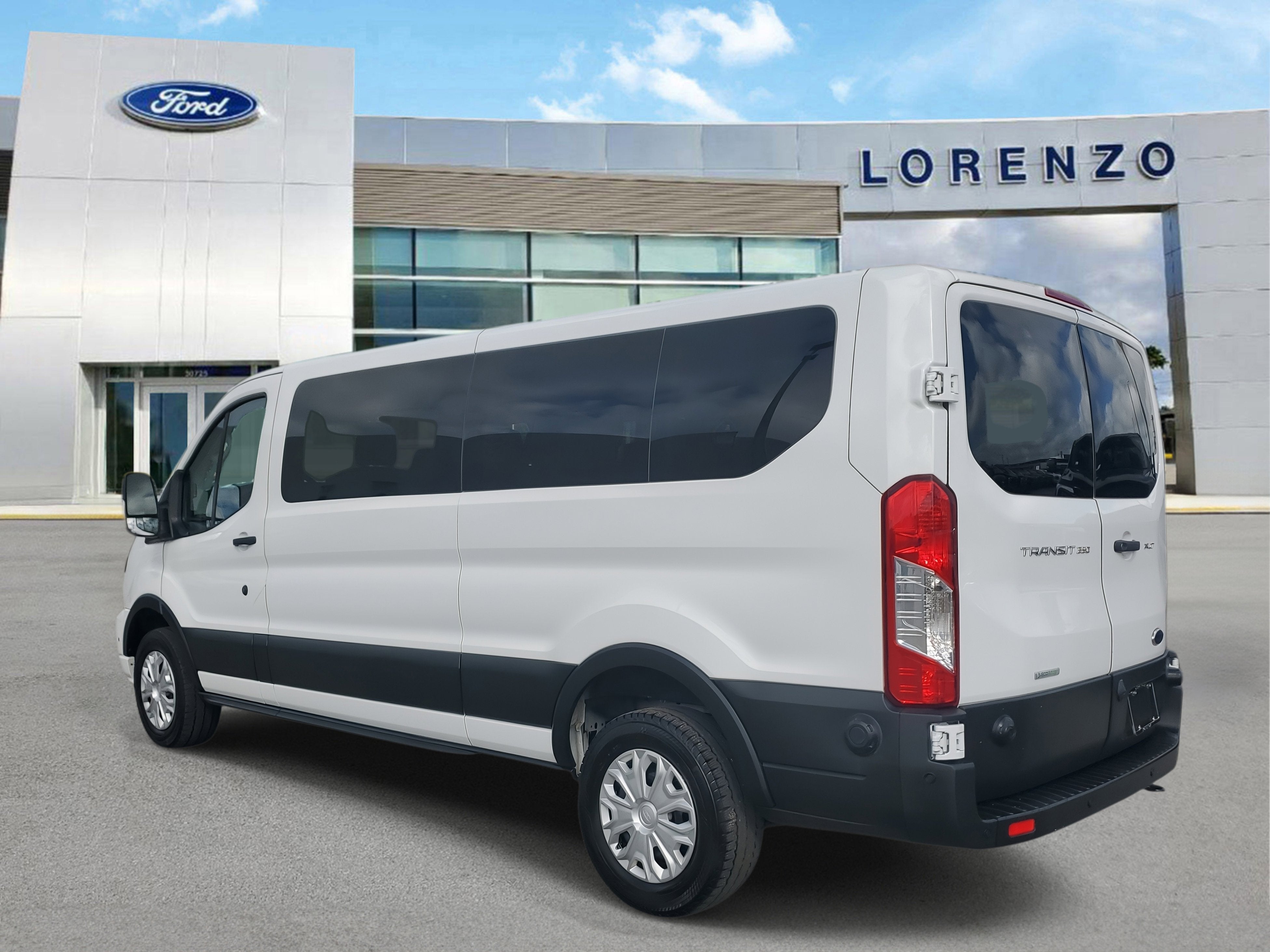 2024 Ford Transit Passenger Wagon XLT