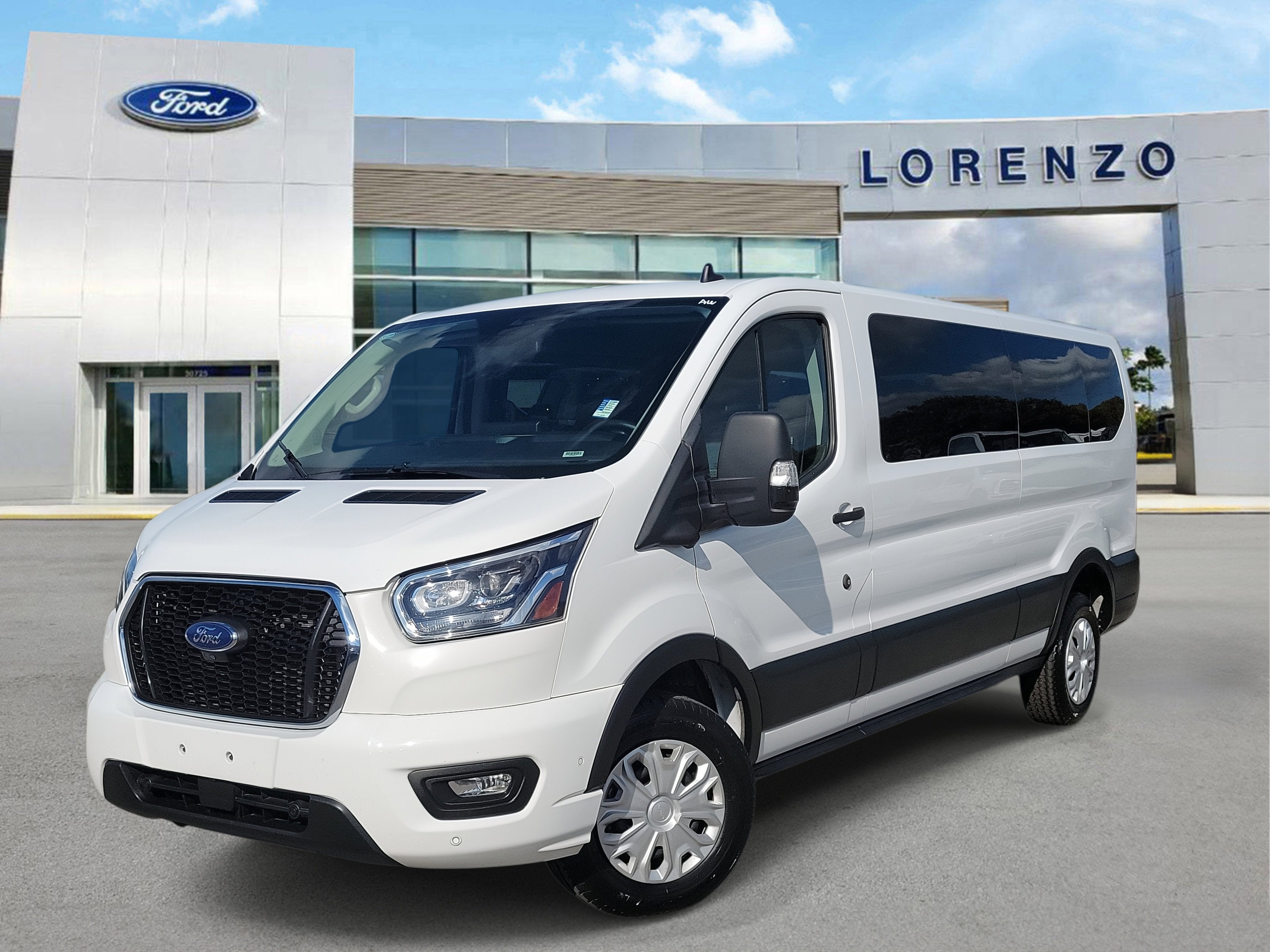 2023 Ford Transit Passenger Wagon XLT