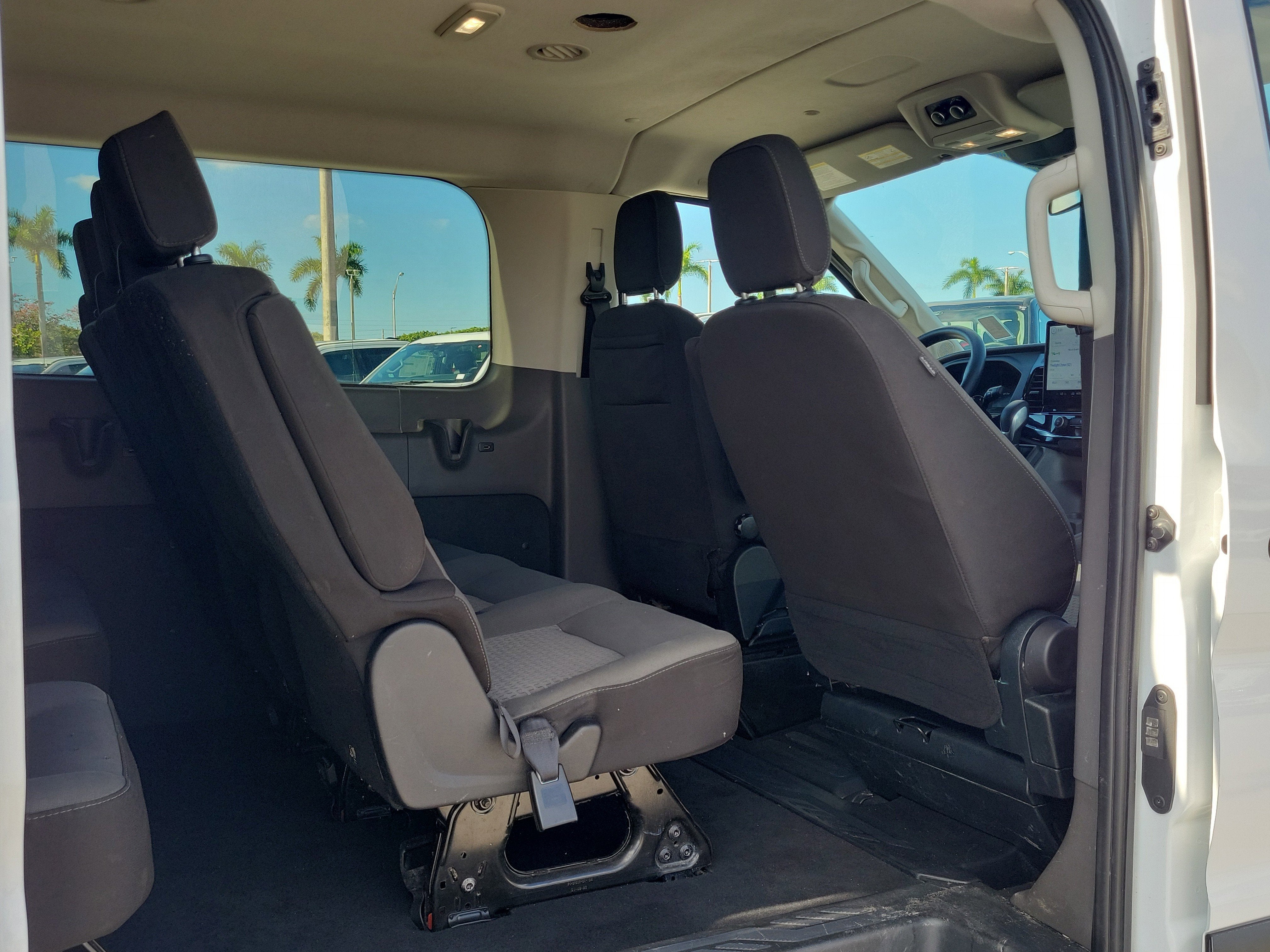 2023 Ford Transit Passenger Wagon XLT