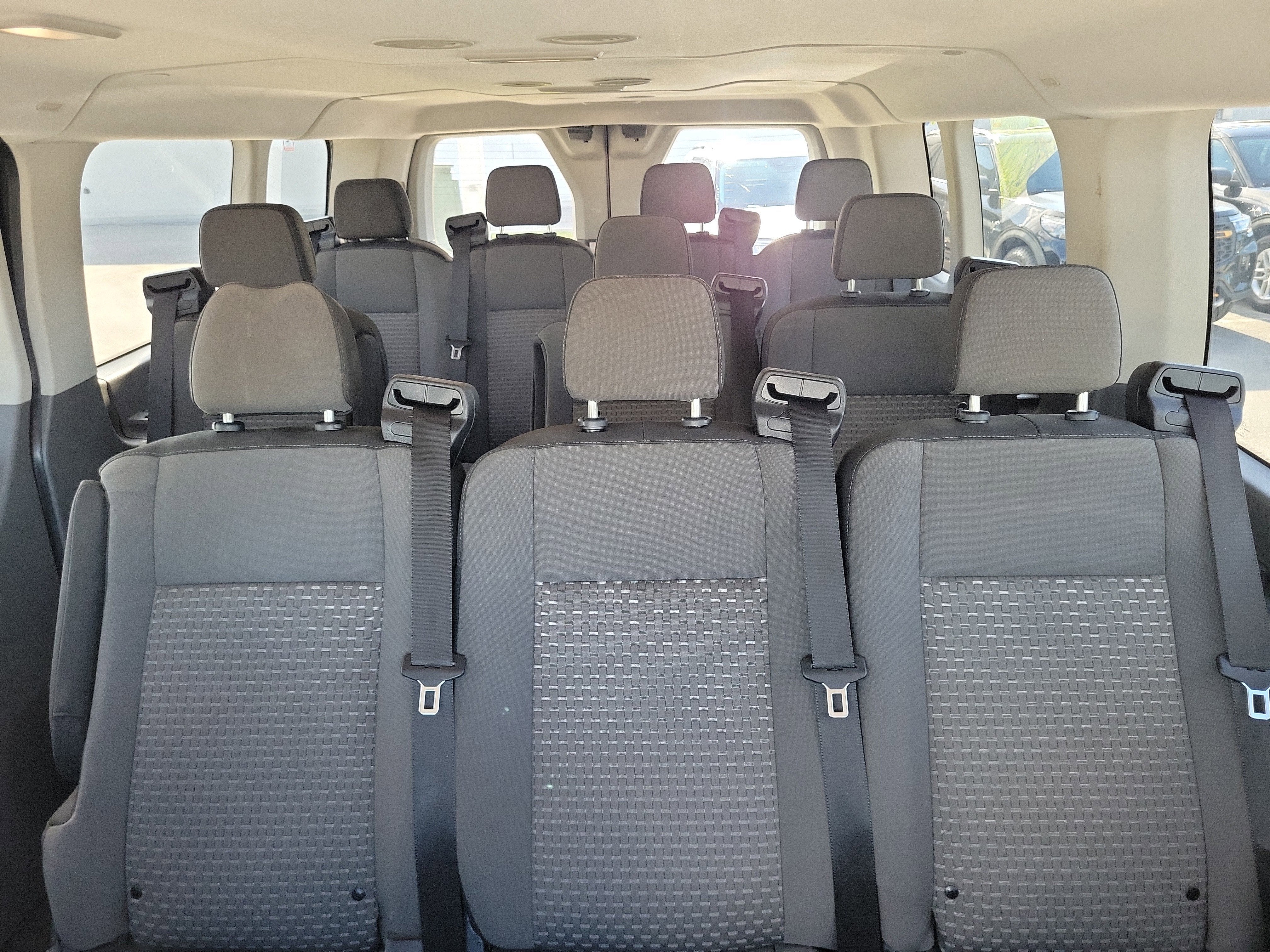 2023 Ford Transit Passenger Wagon XLT