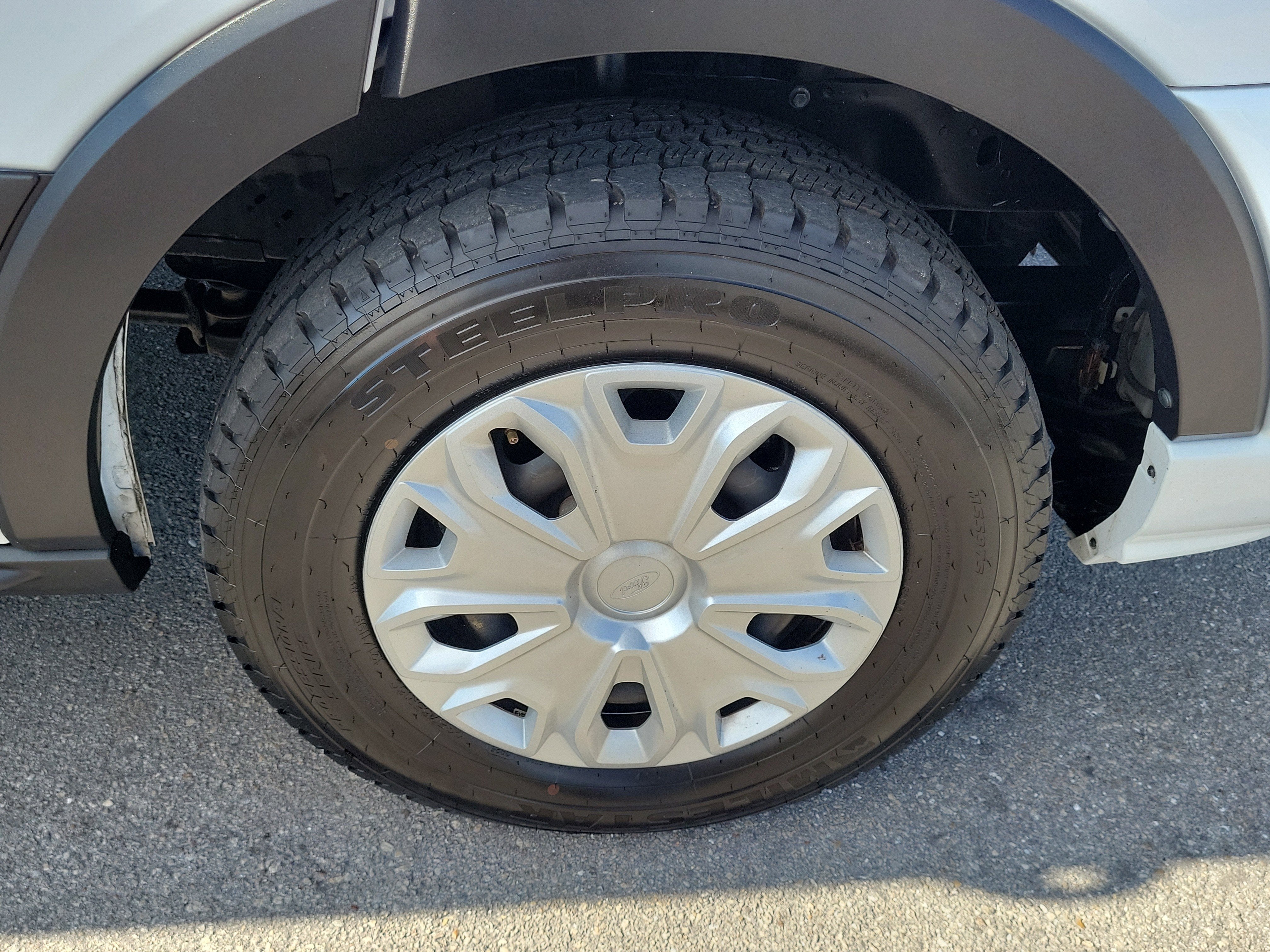 2023 Ford Transit Passenger Wagon XLT