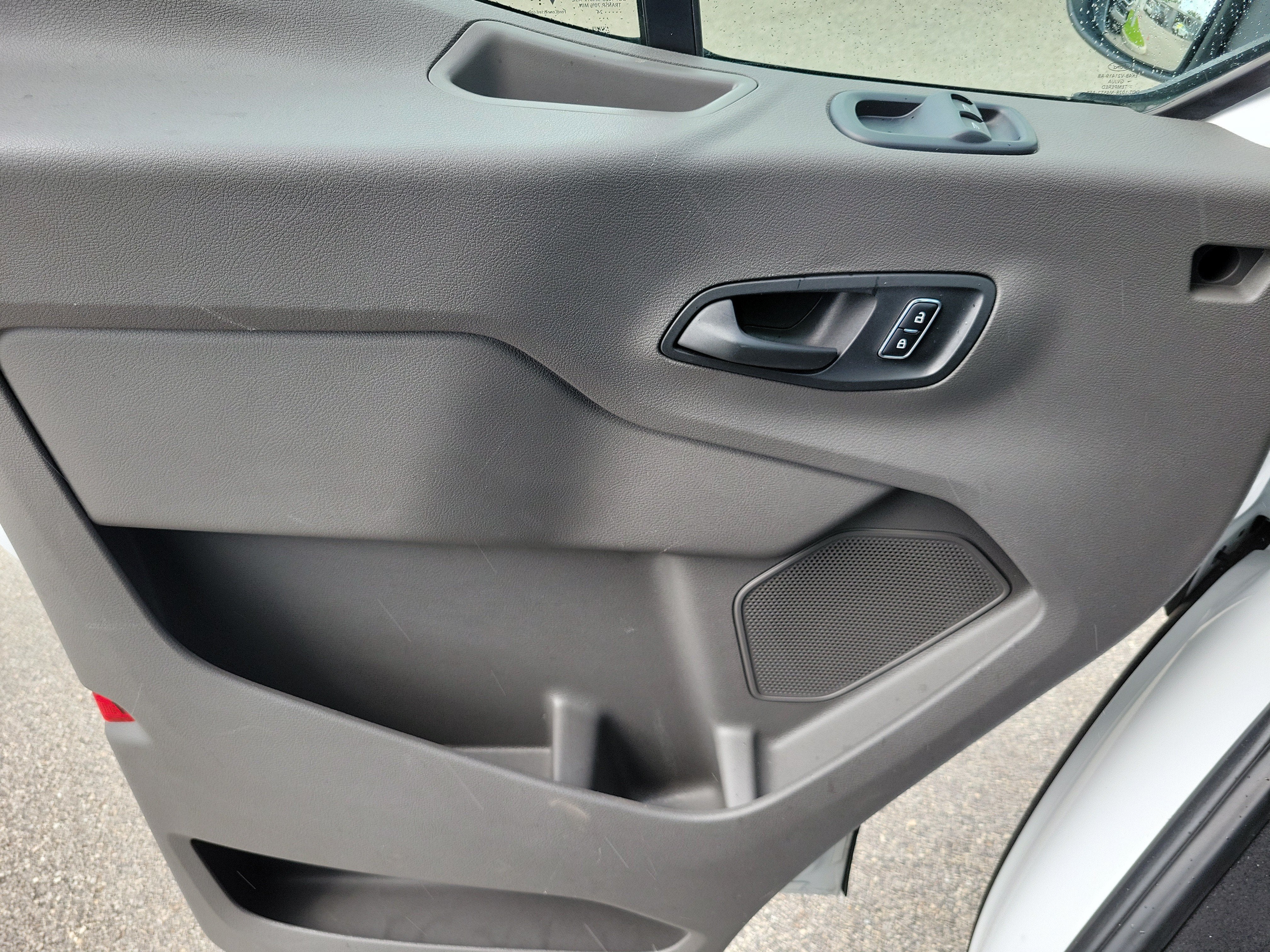 2024 Ford Transit Passenger Wagon XLT