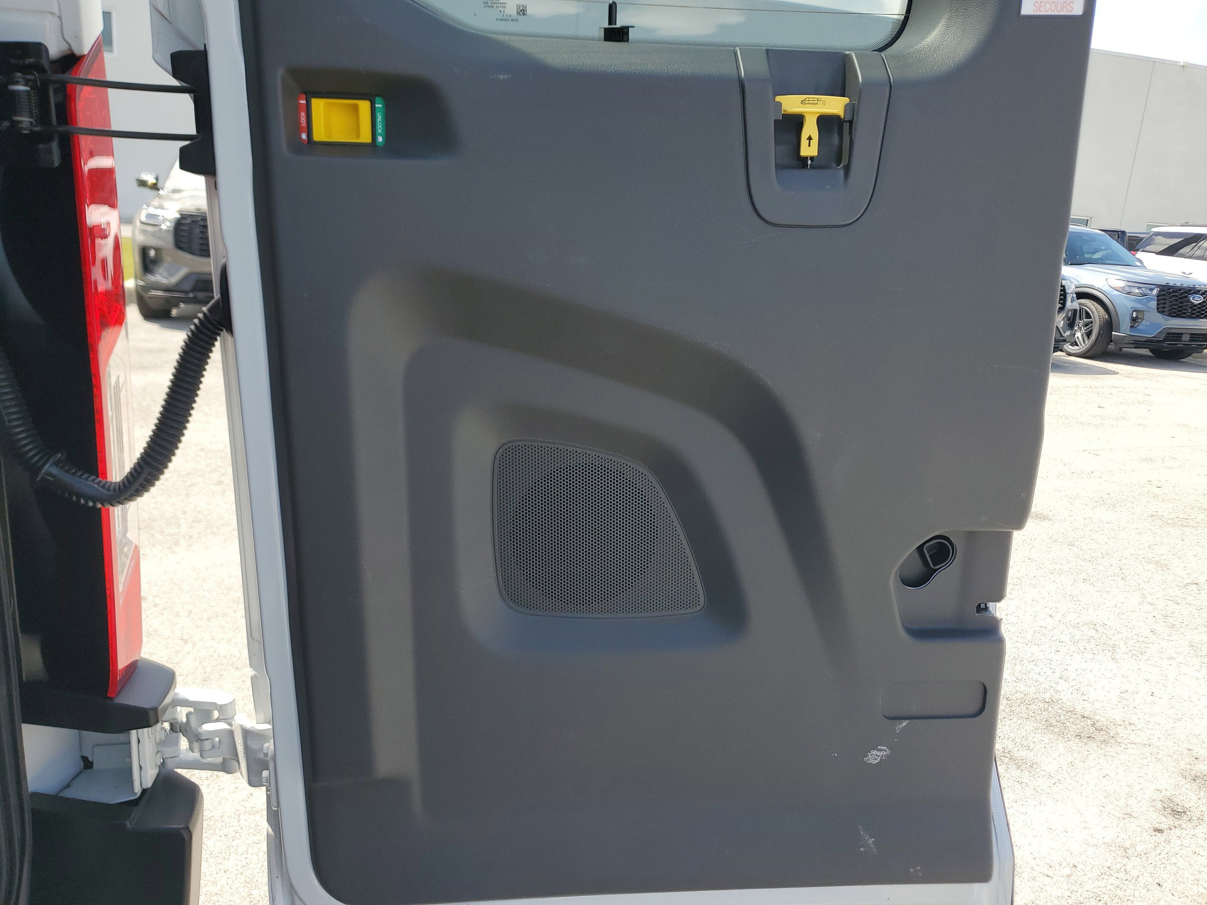 2024 Ford Transit Passenger Wagon XLT