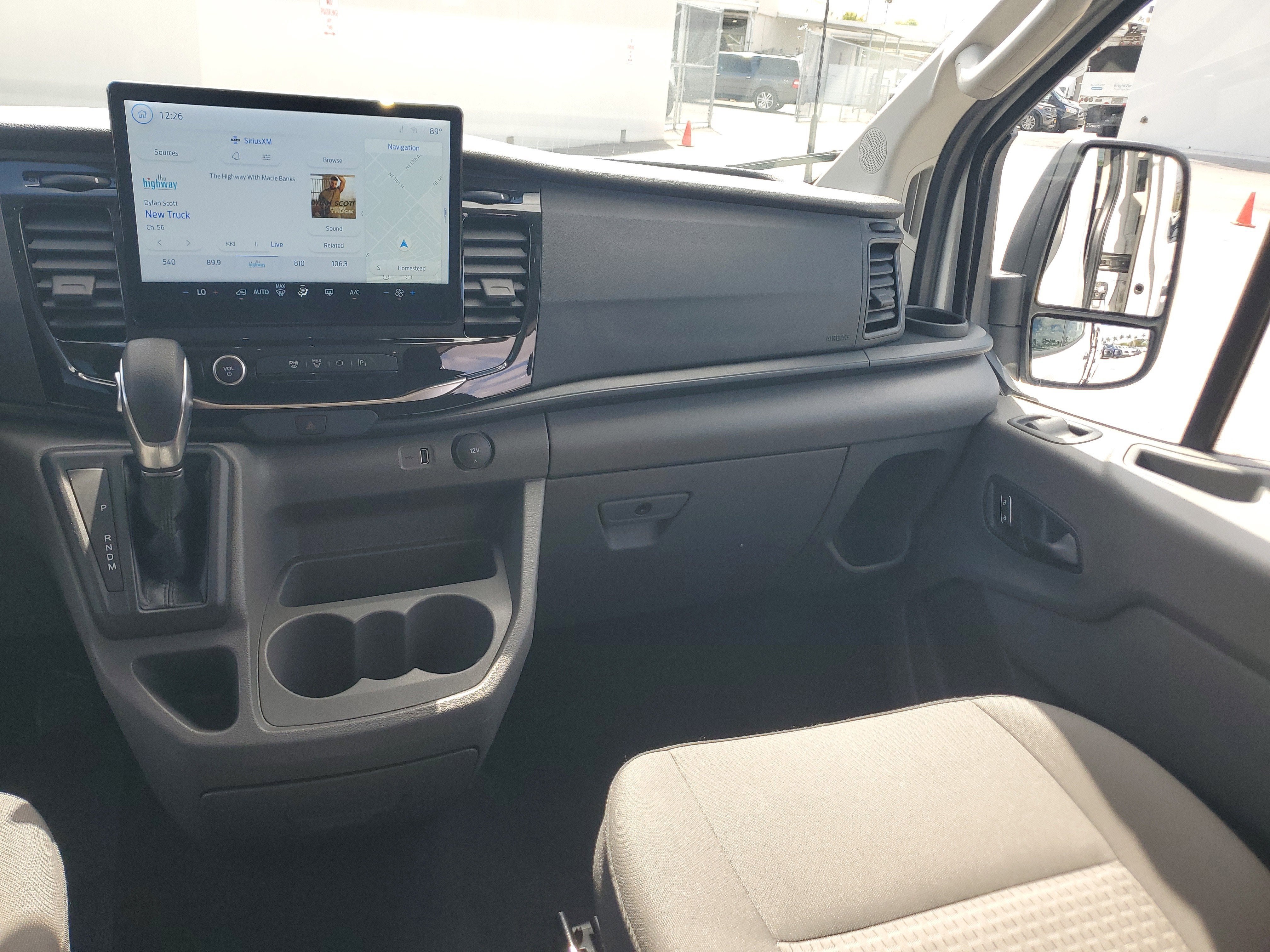 2024 Ford Transit Passenger Wagon XLT