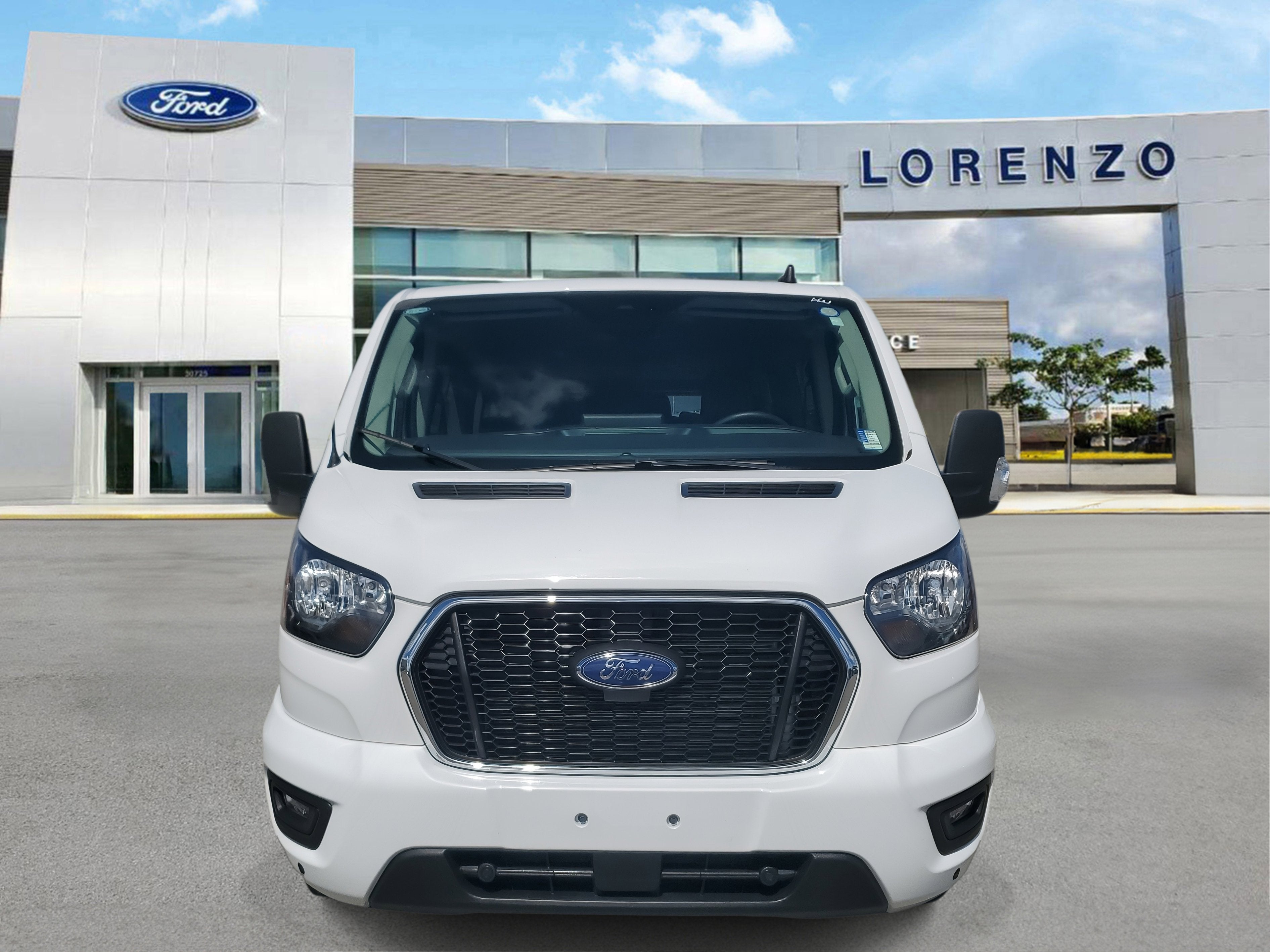 2024 Ford Transit Passenger Wagon XLT