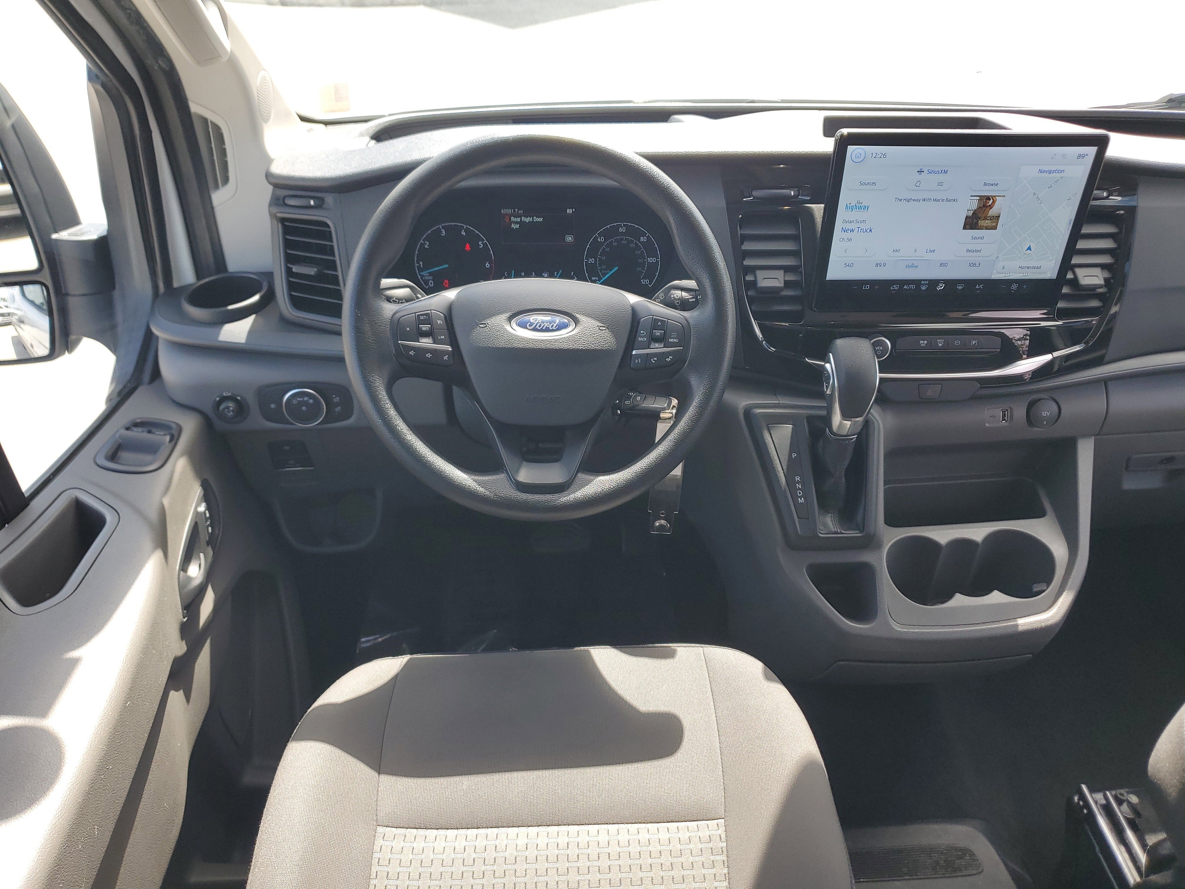 2024 Ford Transit Passenger Wagon XLT